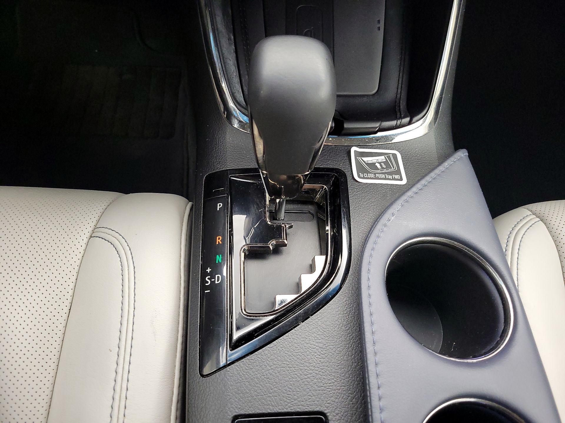 Thumbnail: 2014 Toyota Avalon - 18