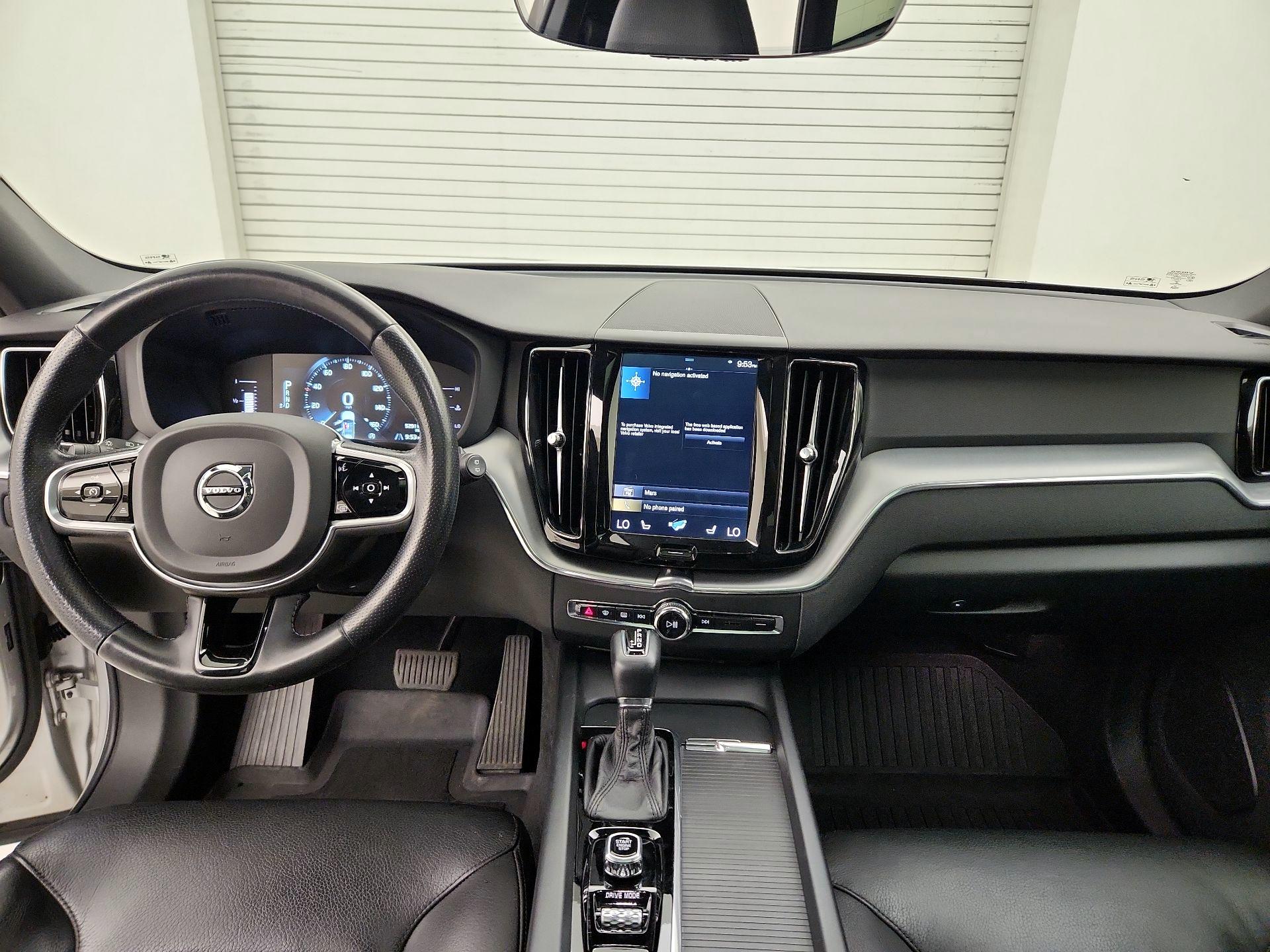 Thumbnail: 2018 Volvo XC60 - 9
