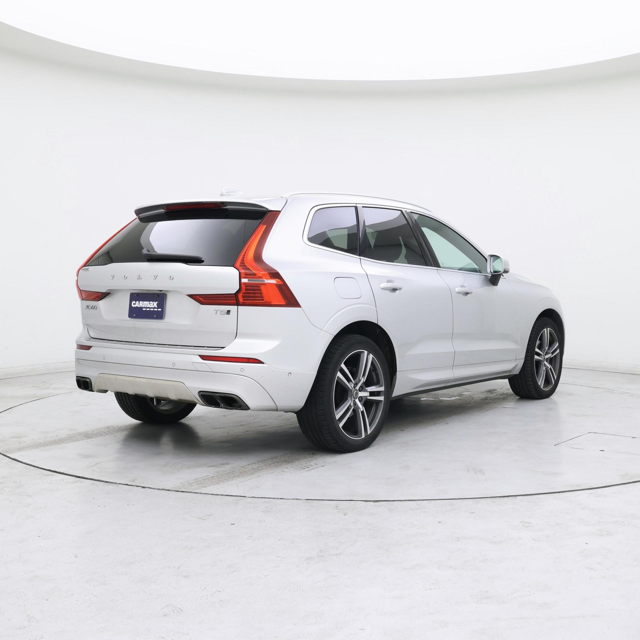 Thumbnail: 2018 Volvo XC60 - 8