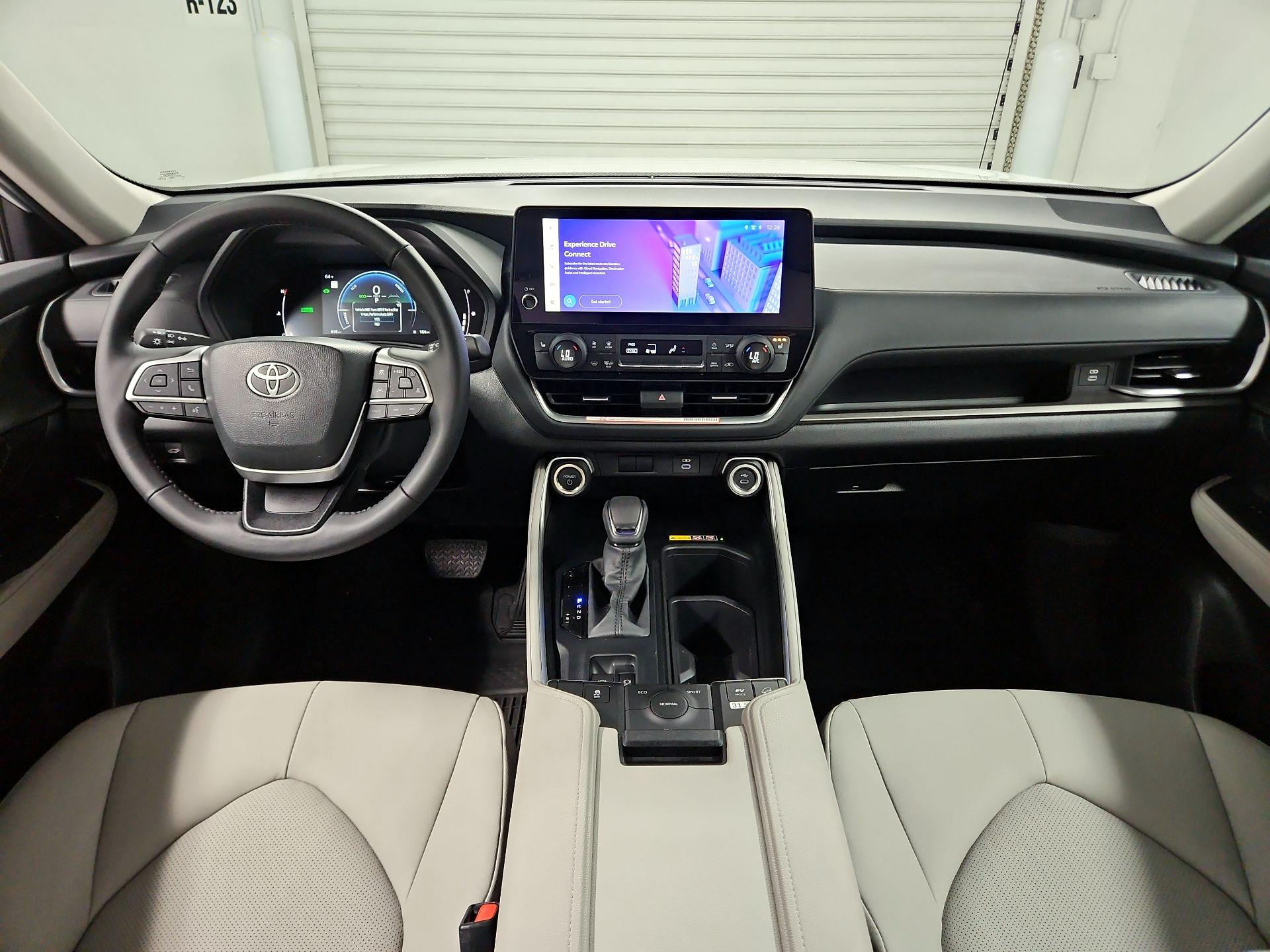 Thumbnail: 2026 Toyota Highlander - 9