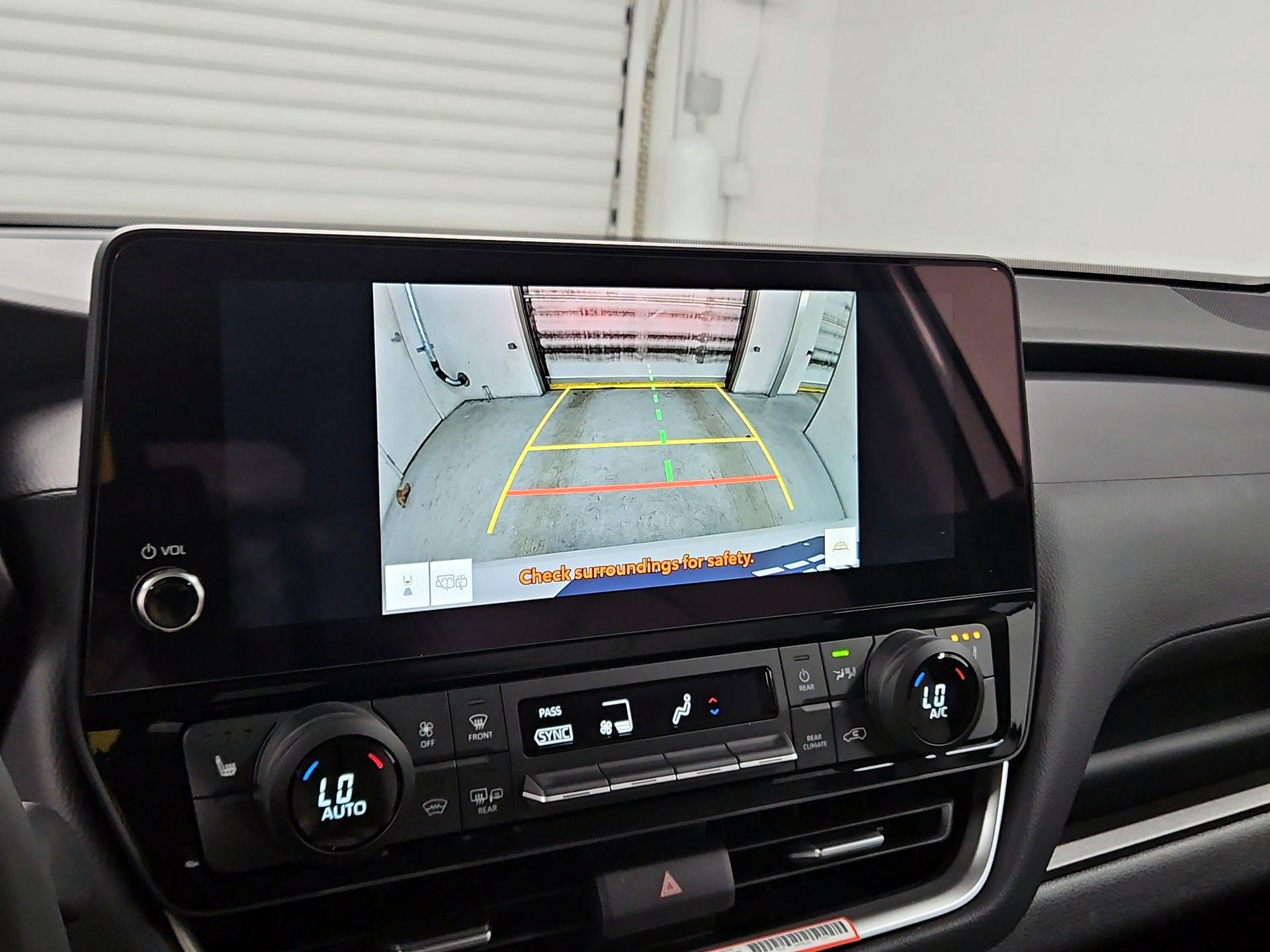 Thumbnail: 2026 Toyota Highlander - 15