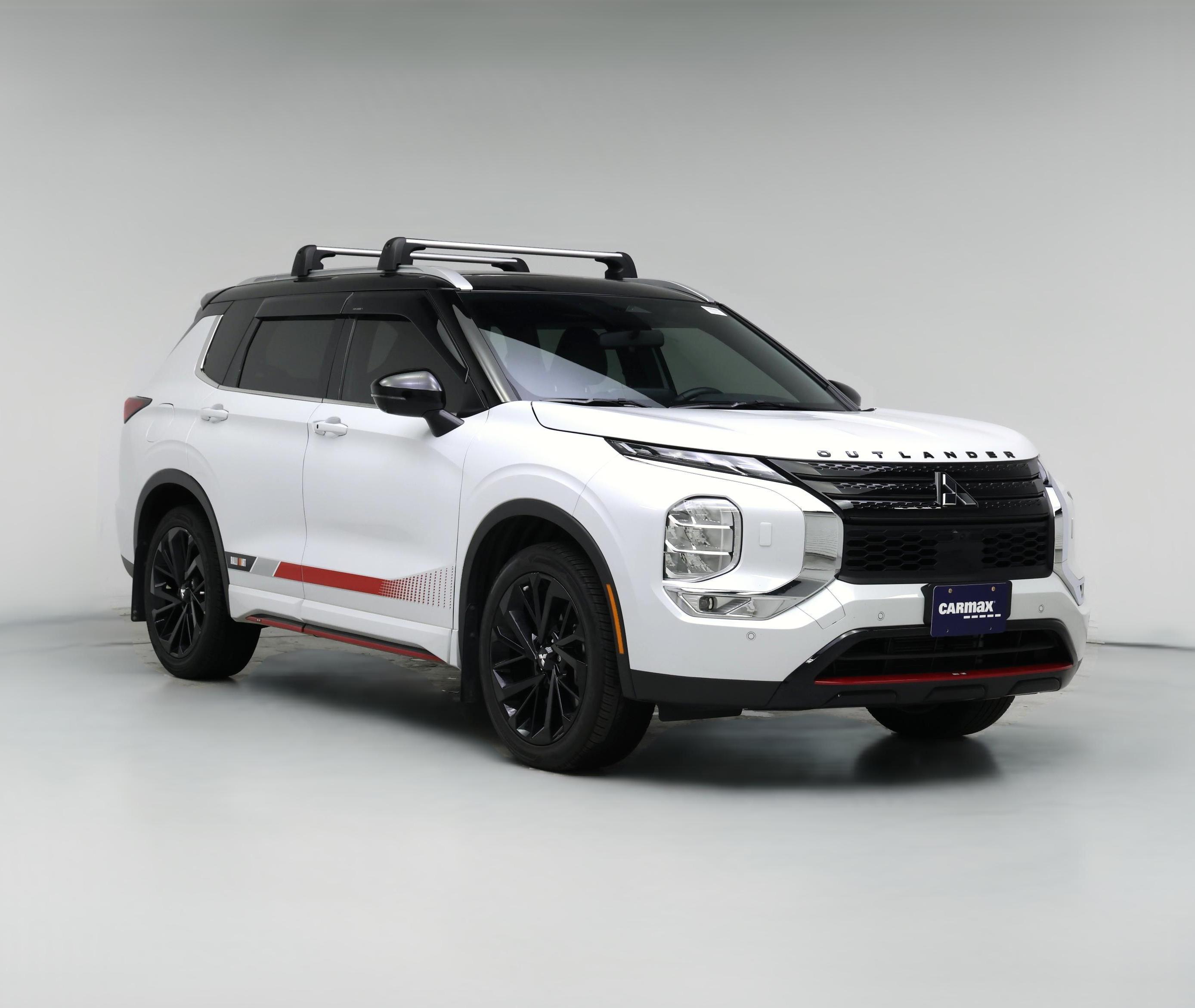 Thumbnail: 2024 Mitsubishi Outlander - 1