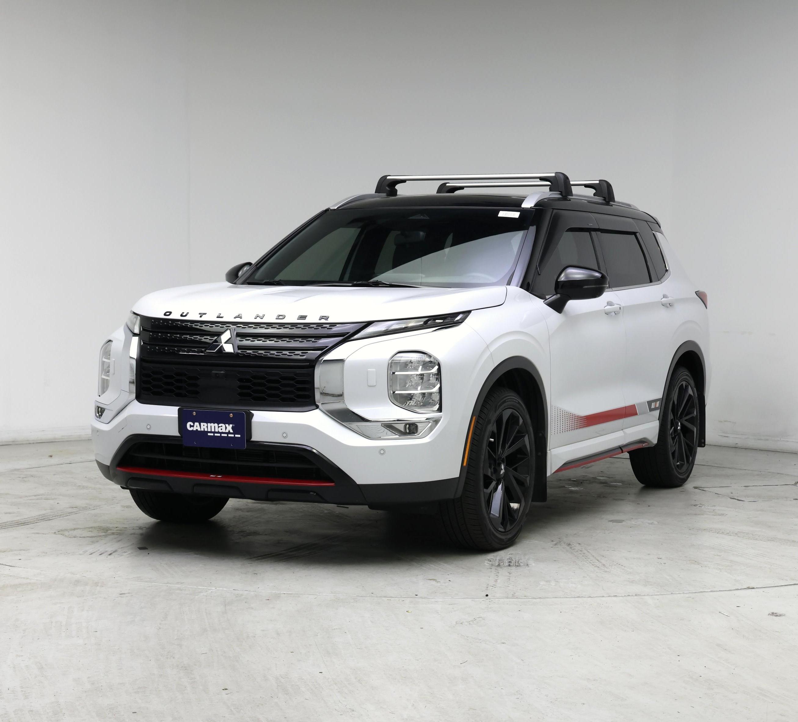 Thumbnail: 2024 Mitsubishi Outlander - 4