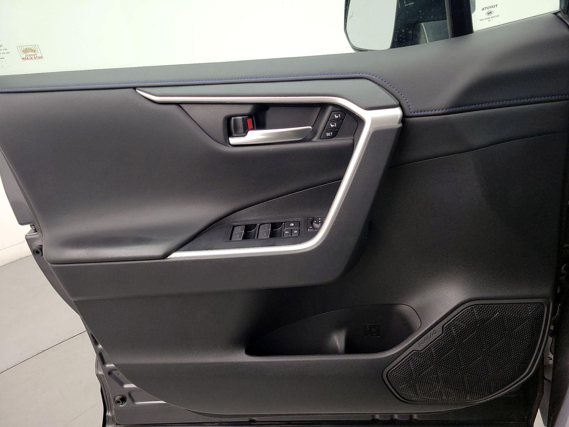 Thumbnail: 2023 Toyota RAV4 - 12
