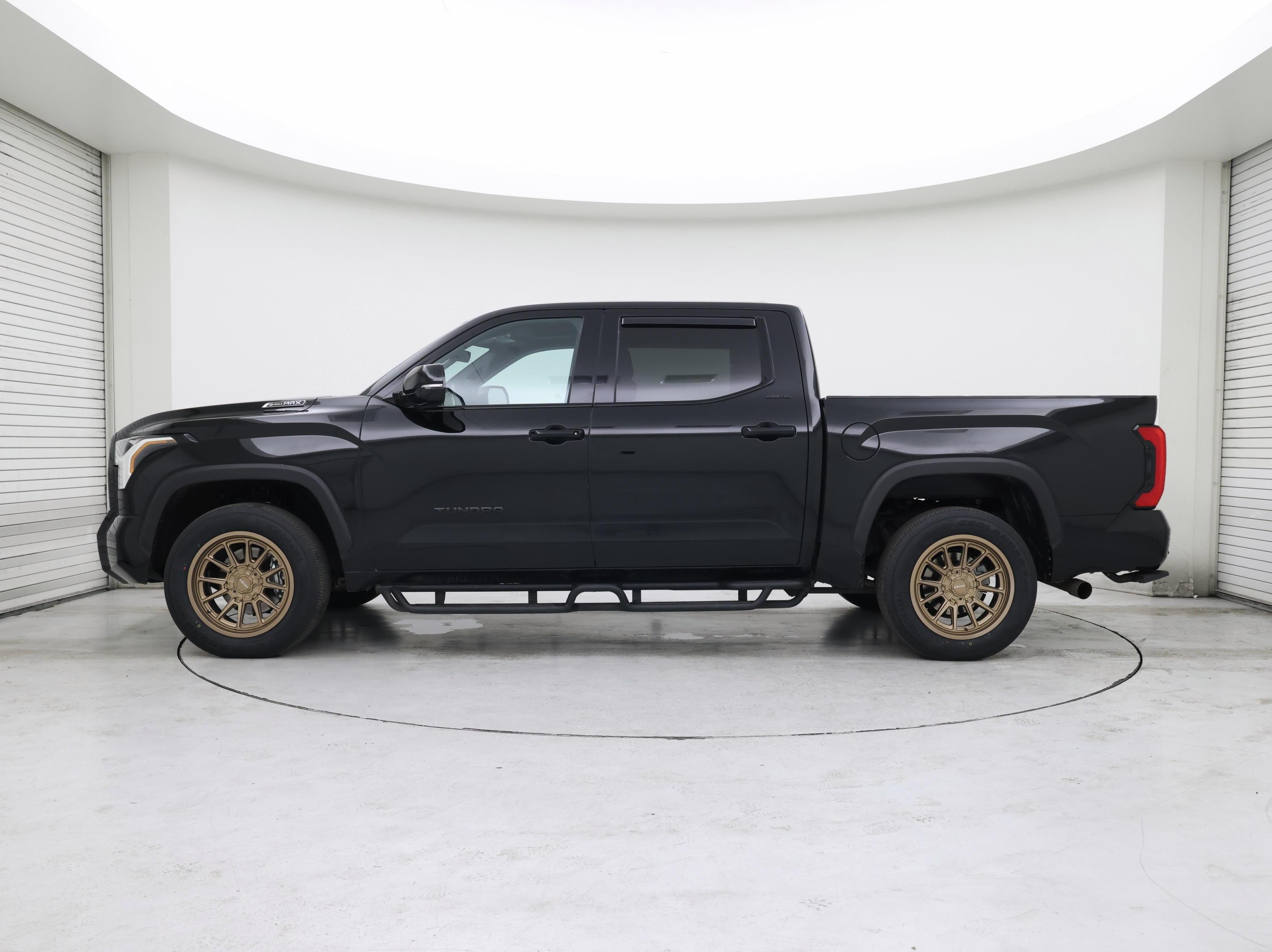 Thumbnail: 2025 Toyota Tundra - 3