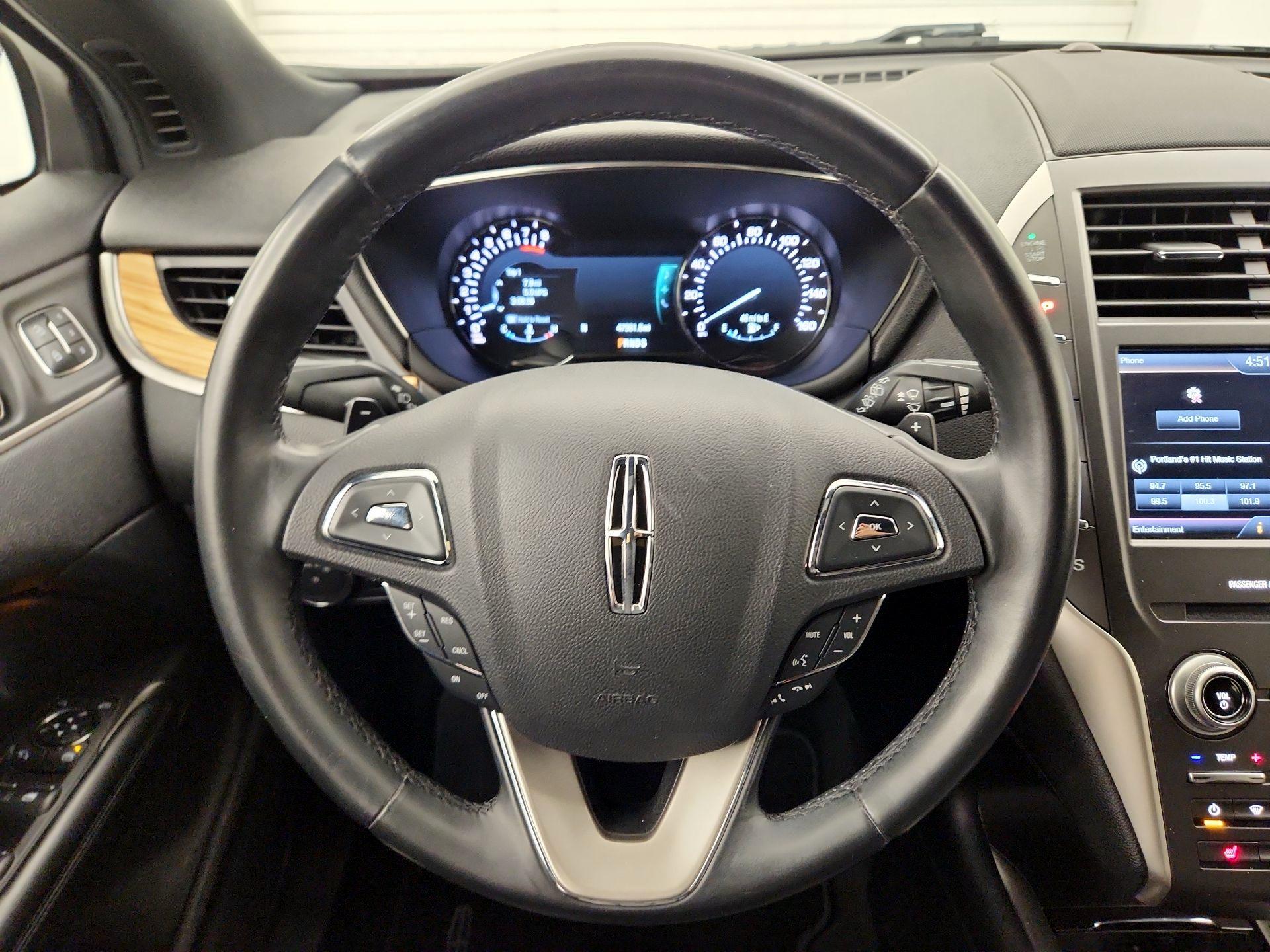 Thumbnail: 2015 Lincoln MKC - 10