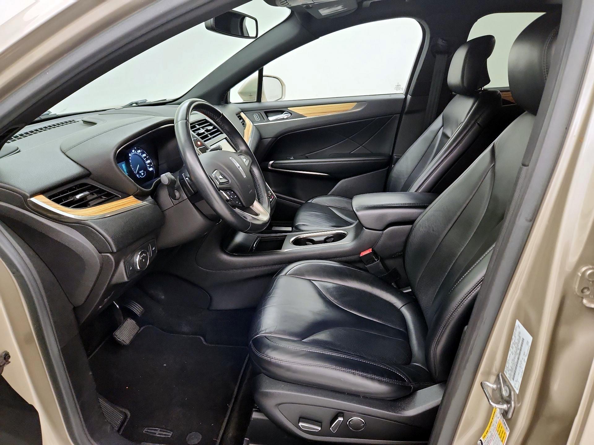 Thumbnail: 2015 Lincoln MKC - 11