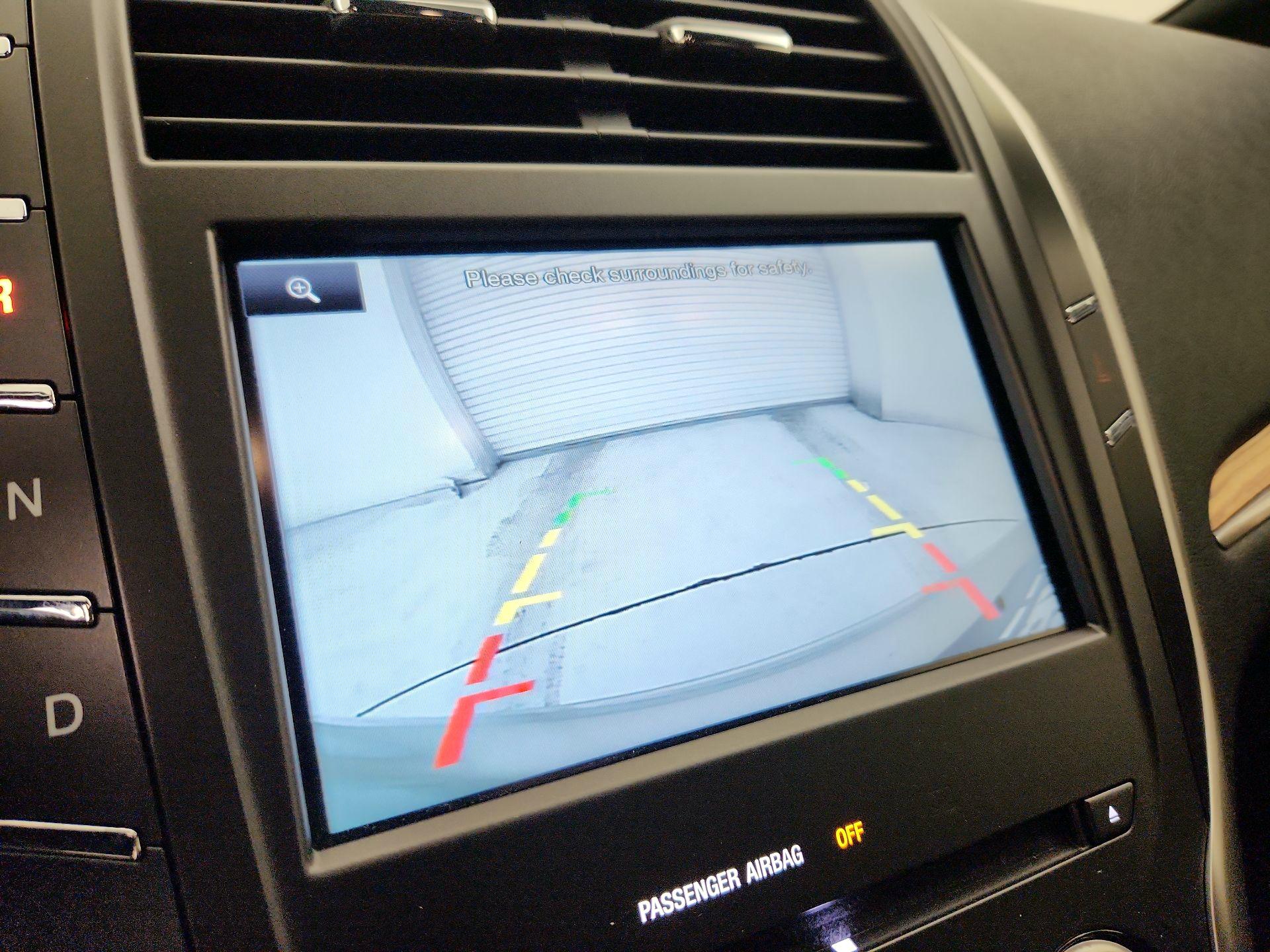 Thumbnail: 2015 Lincoln MKC - 14