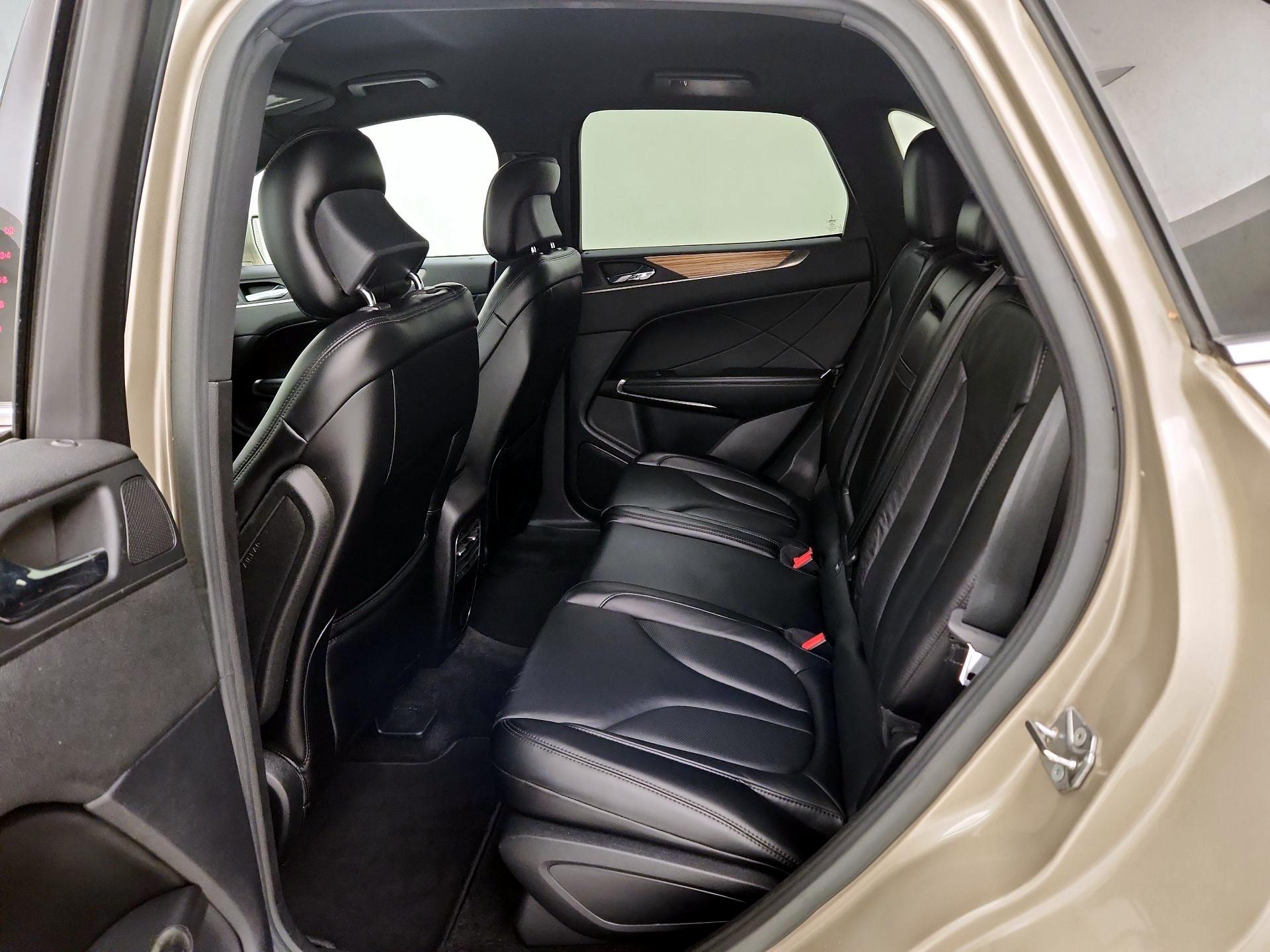 Thumbnail: 2015 Lincoln MKC - 19