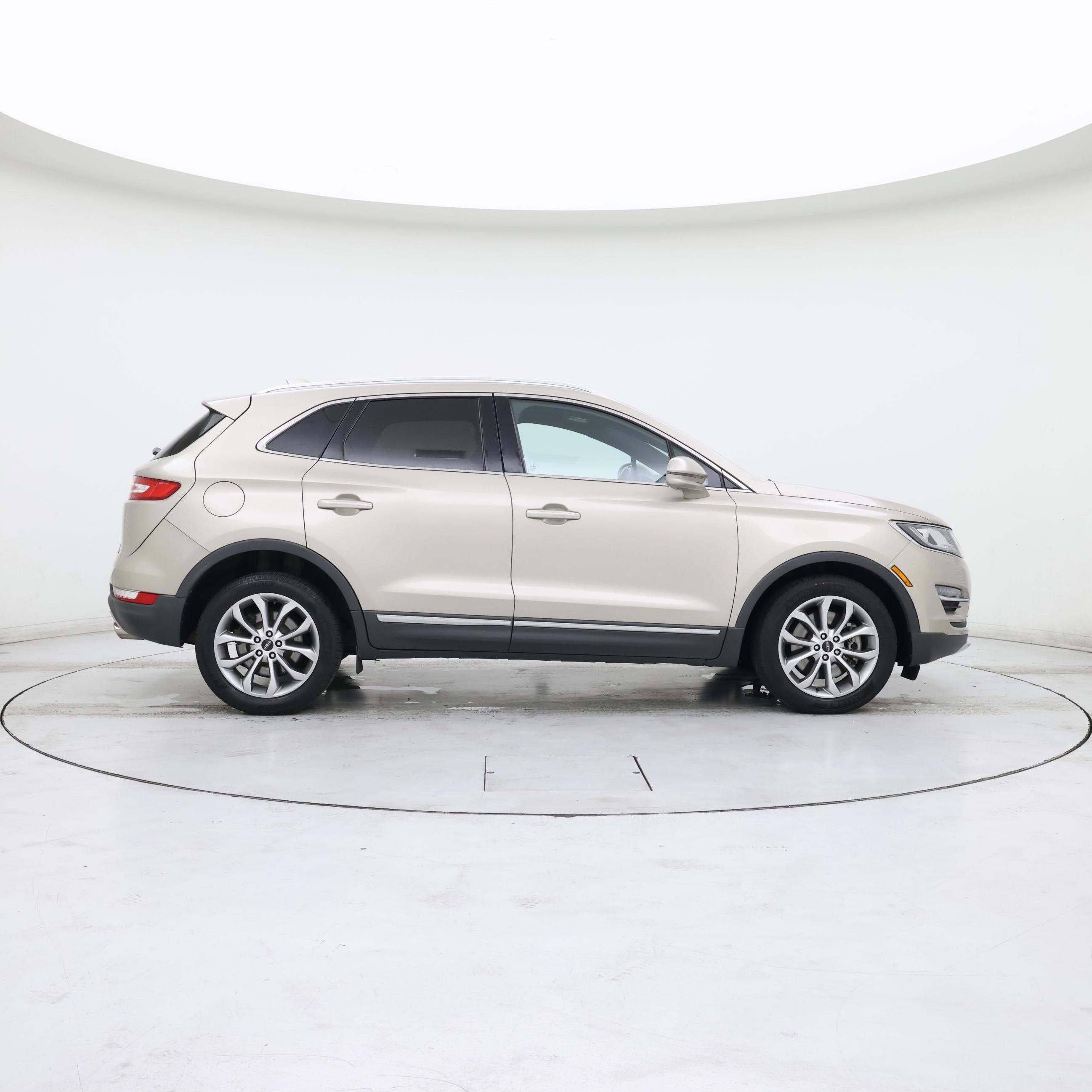 Thumbnail: 2015 Lincoln MKC - 7