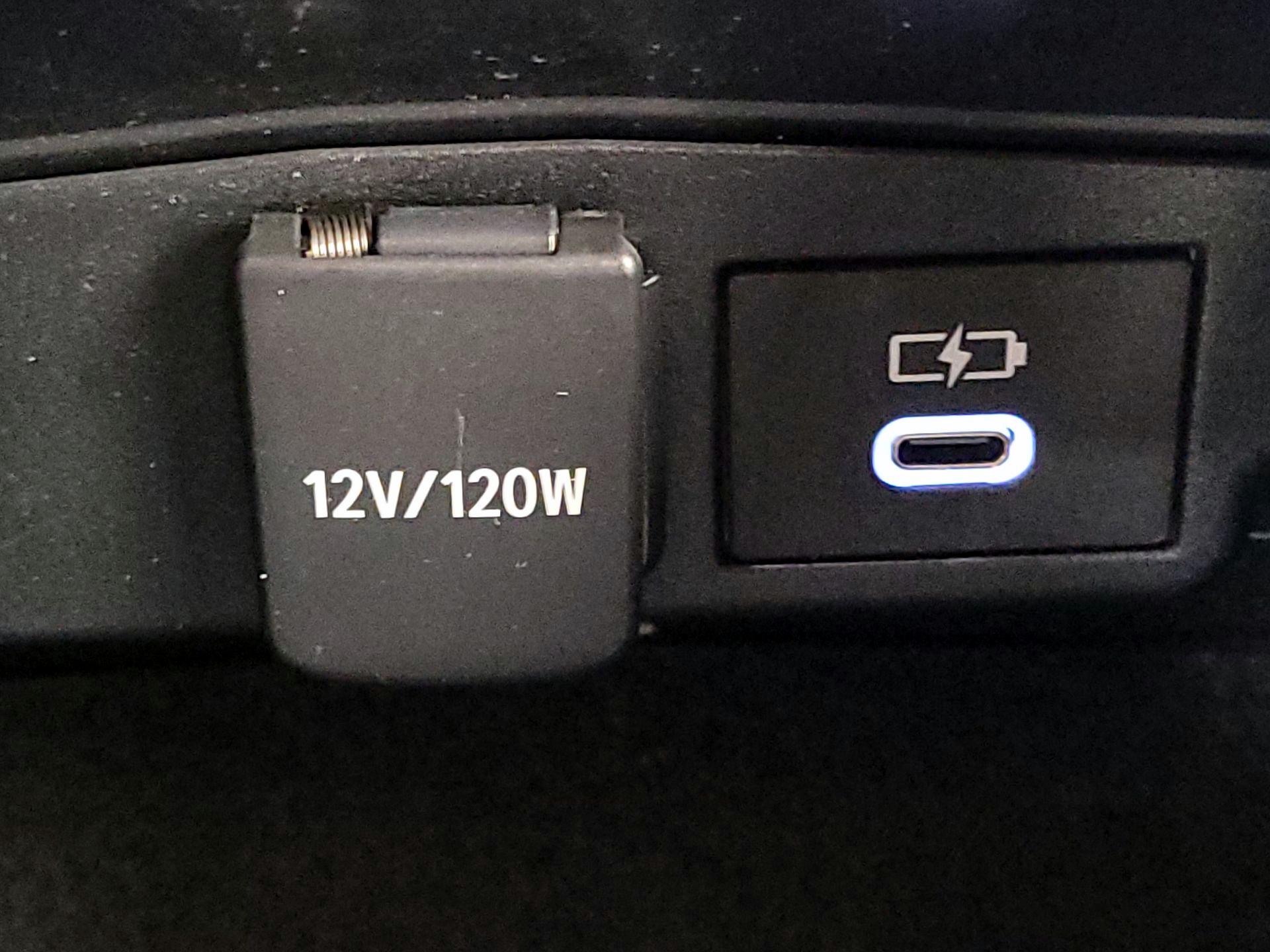 Thumbnail: 2025 Toyota Corolla - 19