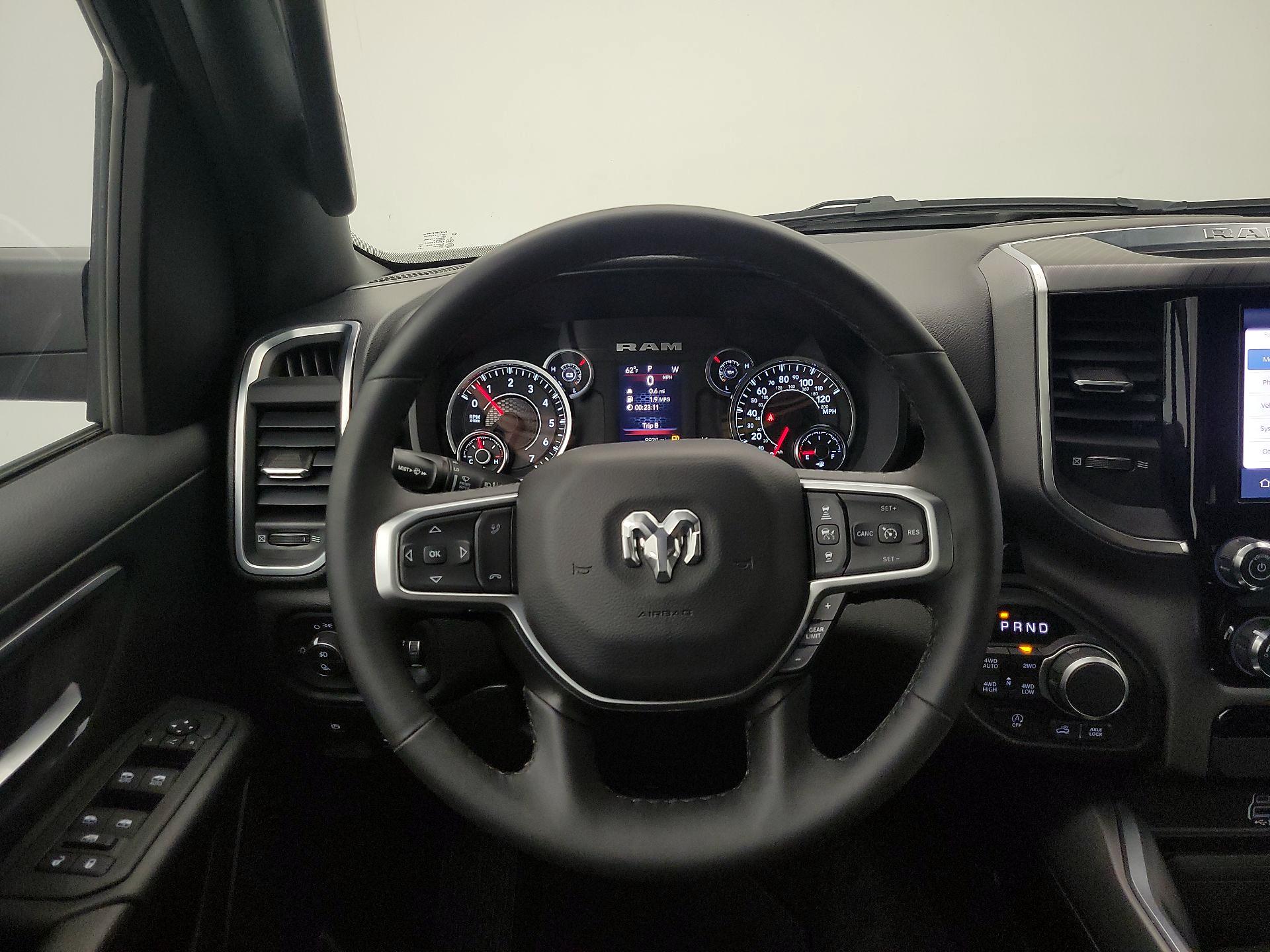 Thumbnail: 2025 RAM 1500 - 10