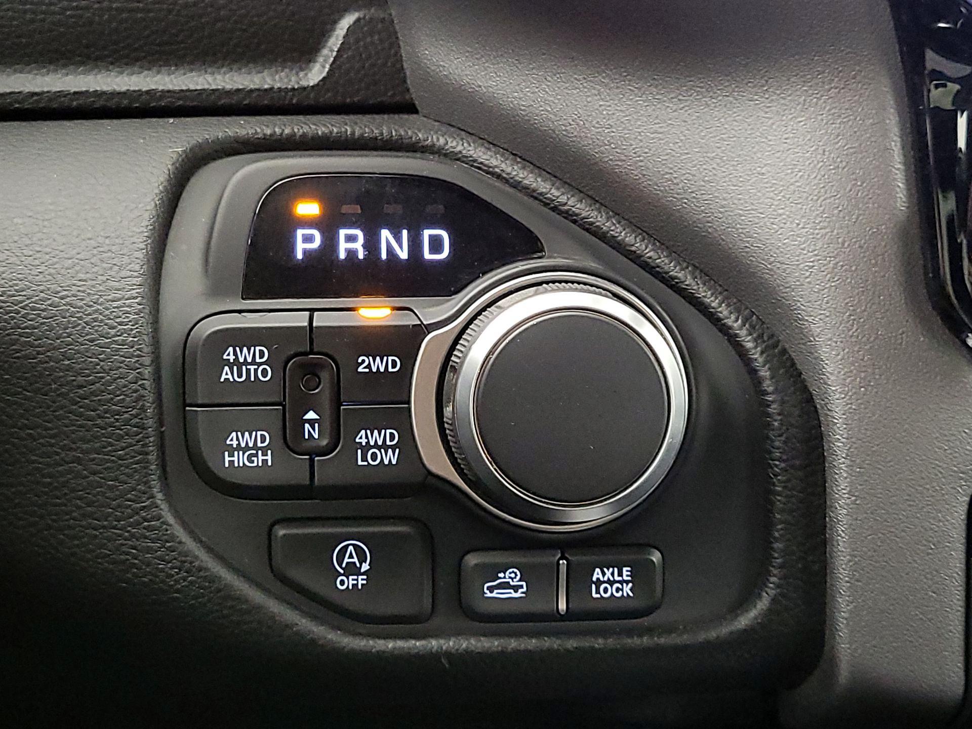 Thumbnail: 2025 RAM 1500 - 17