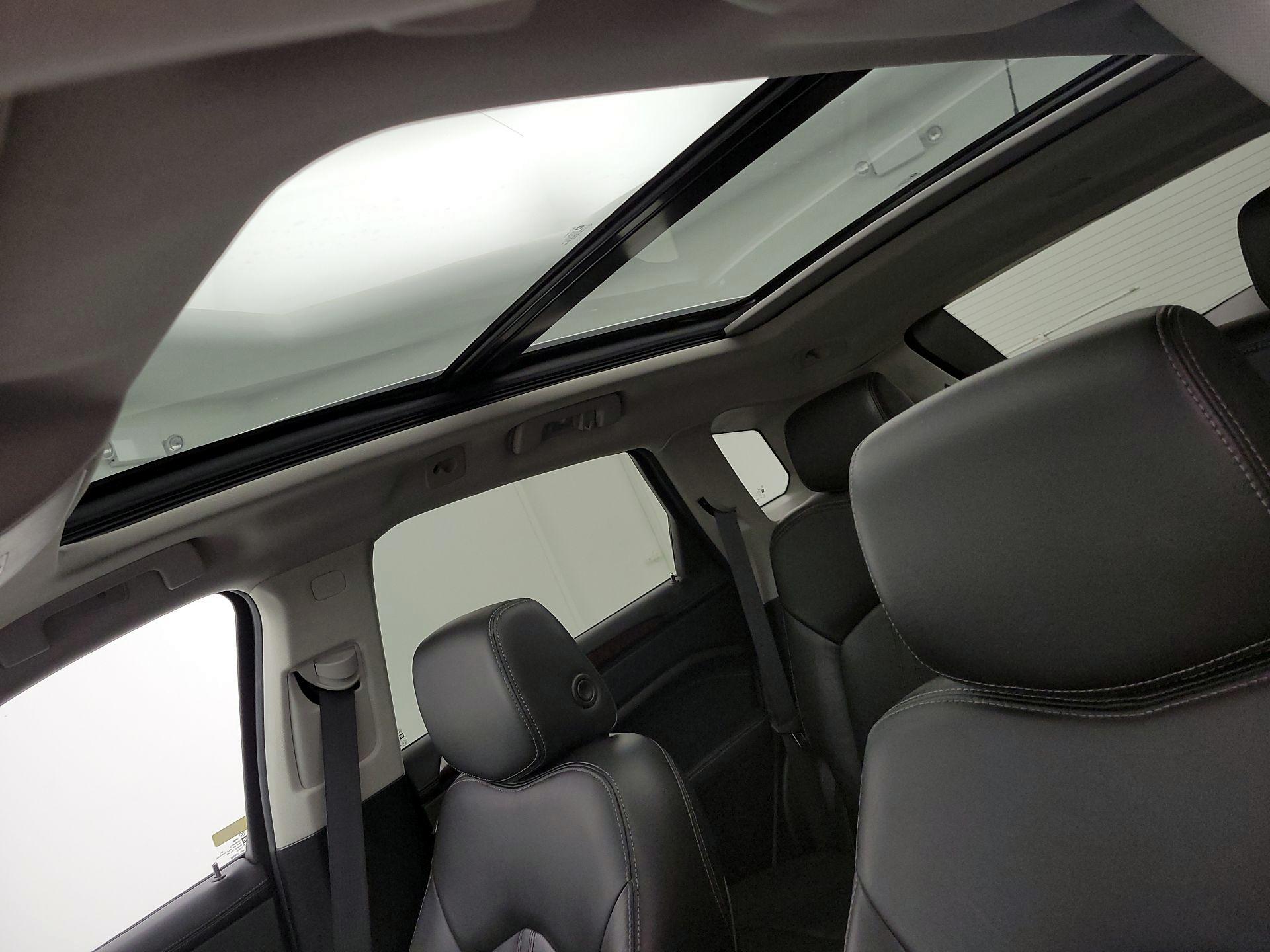 Thumbnail: 2016 Cadillac SRX - 20