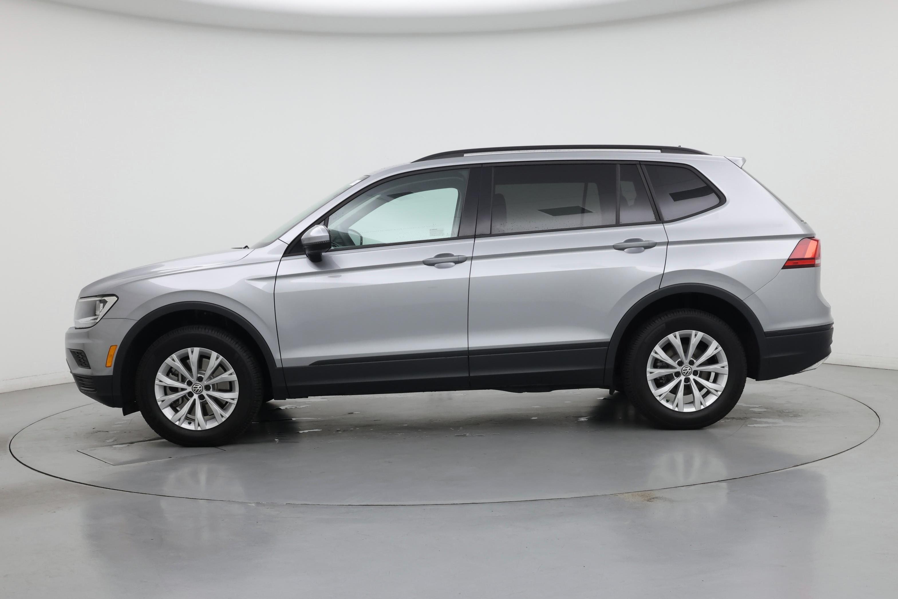 Thumbnail: 2020 Volkswagen Tiguan - 3