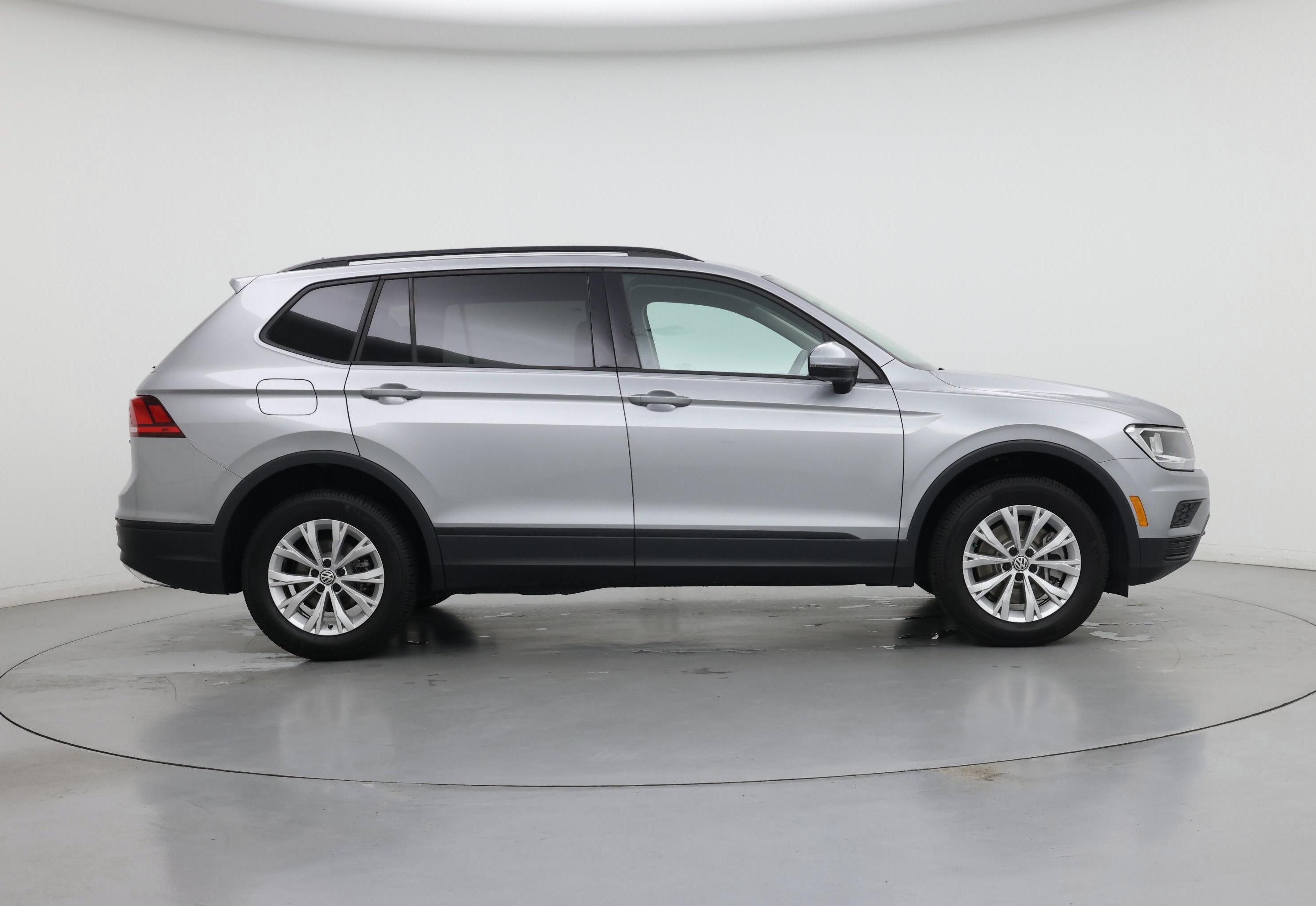 Thumbnail: 2020 Volkswagen Tiguan - 7