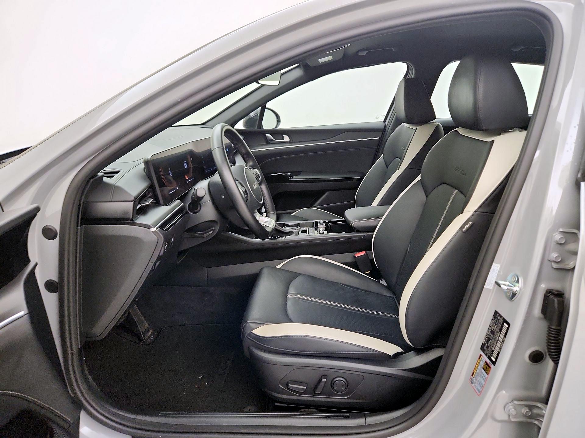 Thumbnail: 2025 Kia K5 - 11