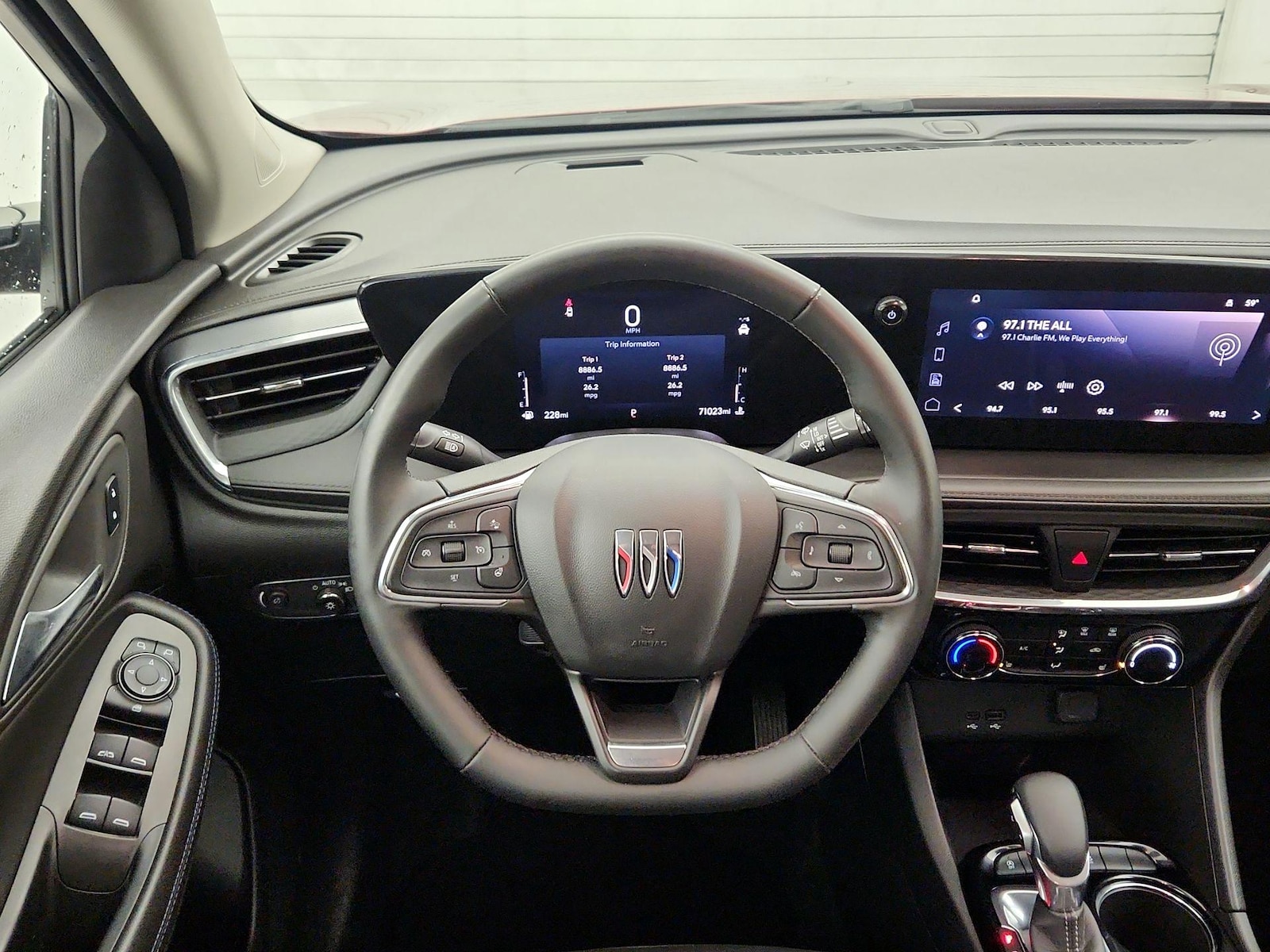 2025 Buick Encore GX Sport Touring - Photo 11