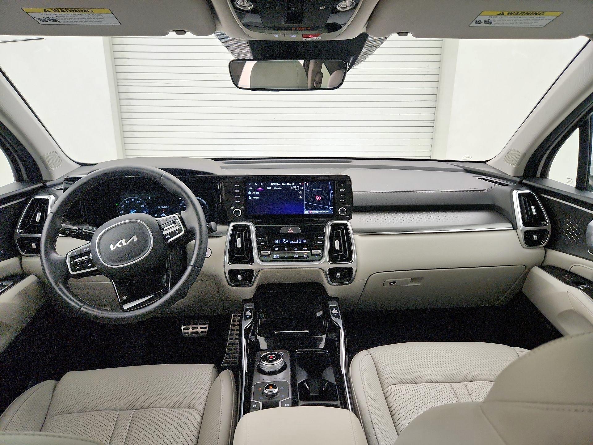 Thumbnail: 2023 Kia Sorento - 9