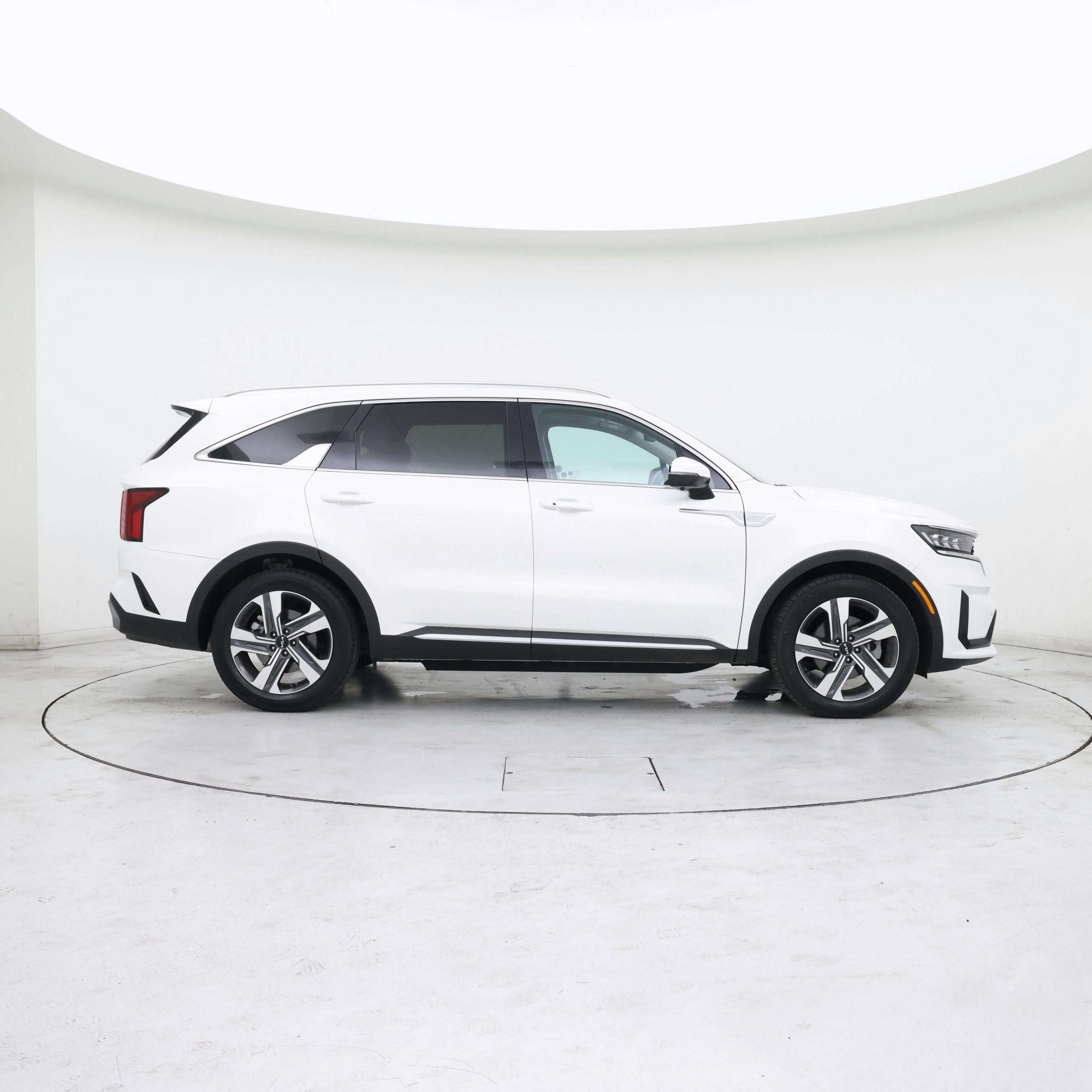 Thumbnail: 2023 Kia Sorento - 7