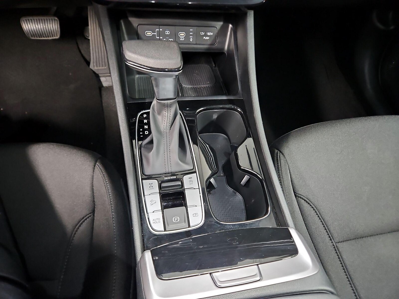 2025 Hyundai Tucson SEL - Photo 18