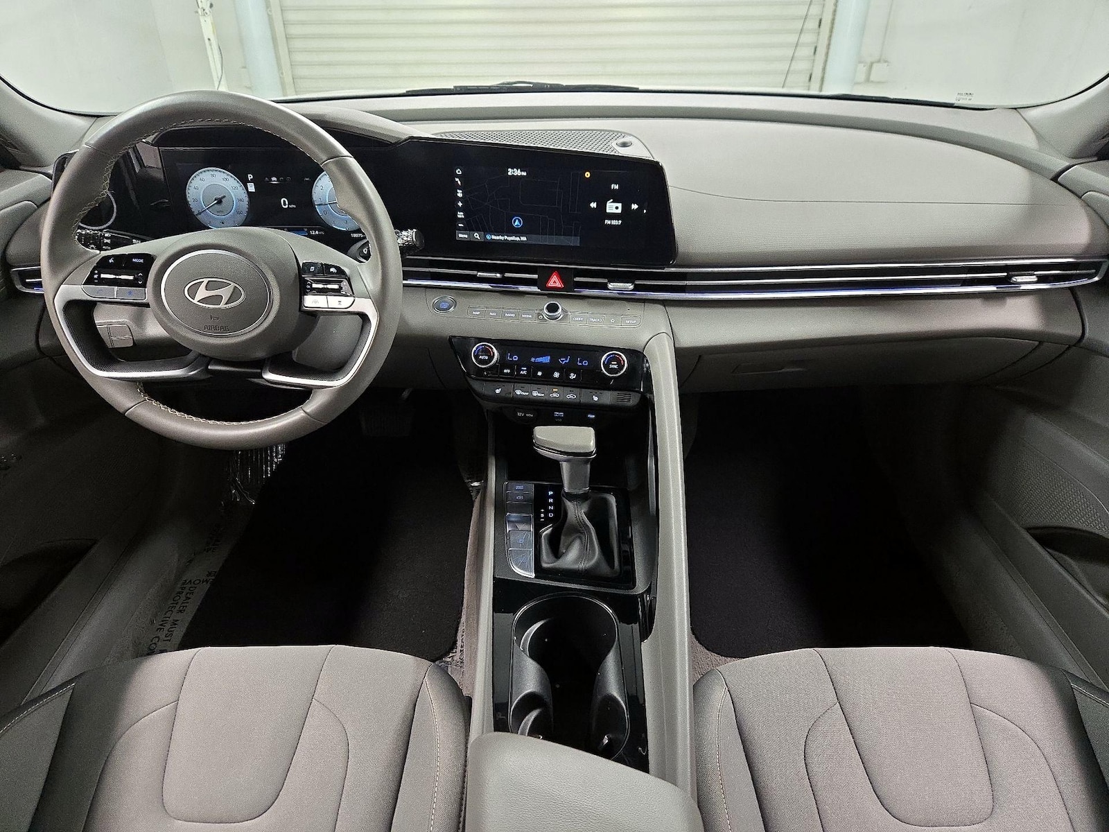2025 Hyundai Elantra SEL - Photo 10