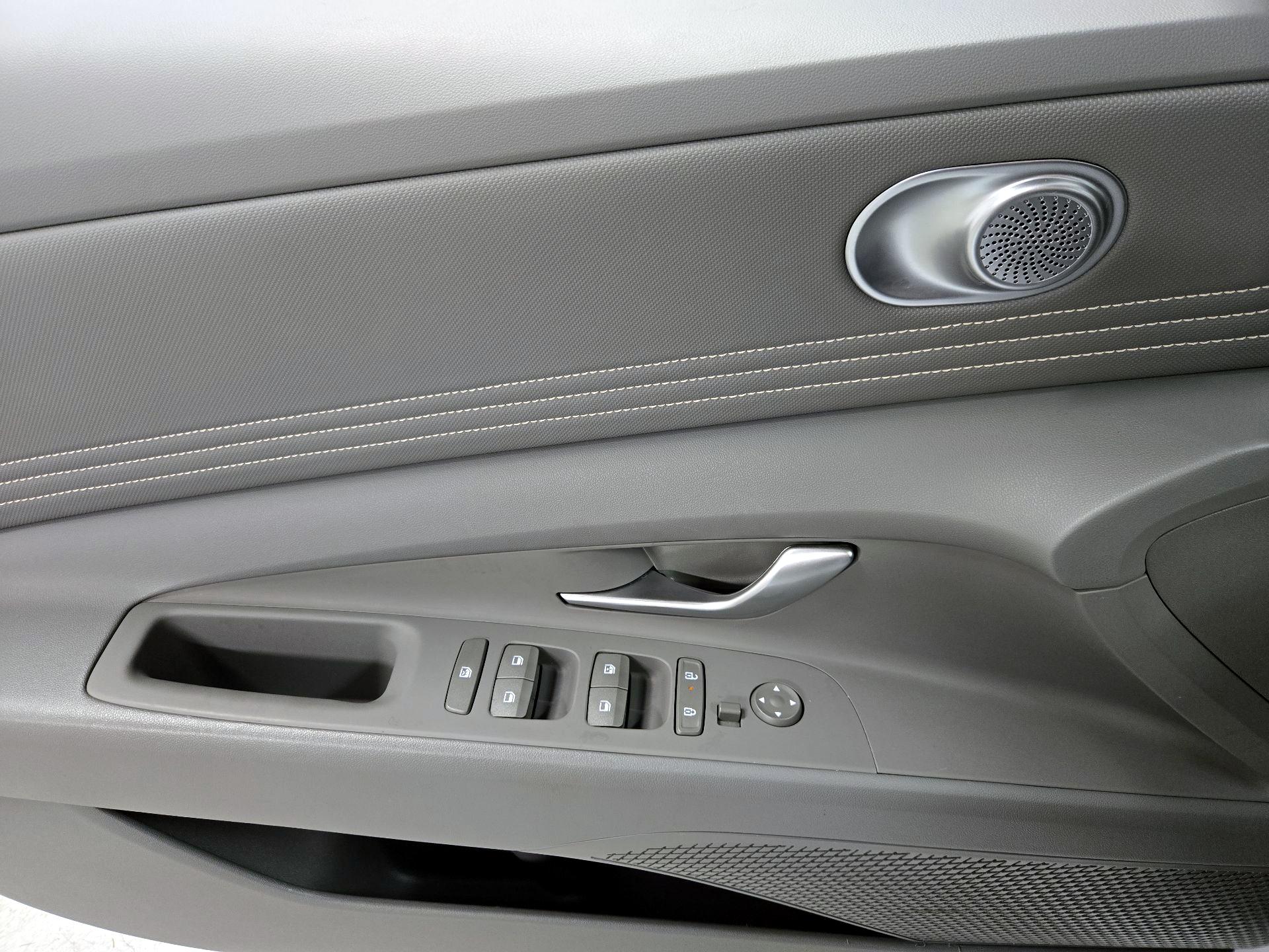 Thumbnail: 2025 Hyundai Elantra - 12