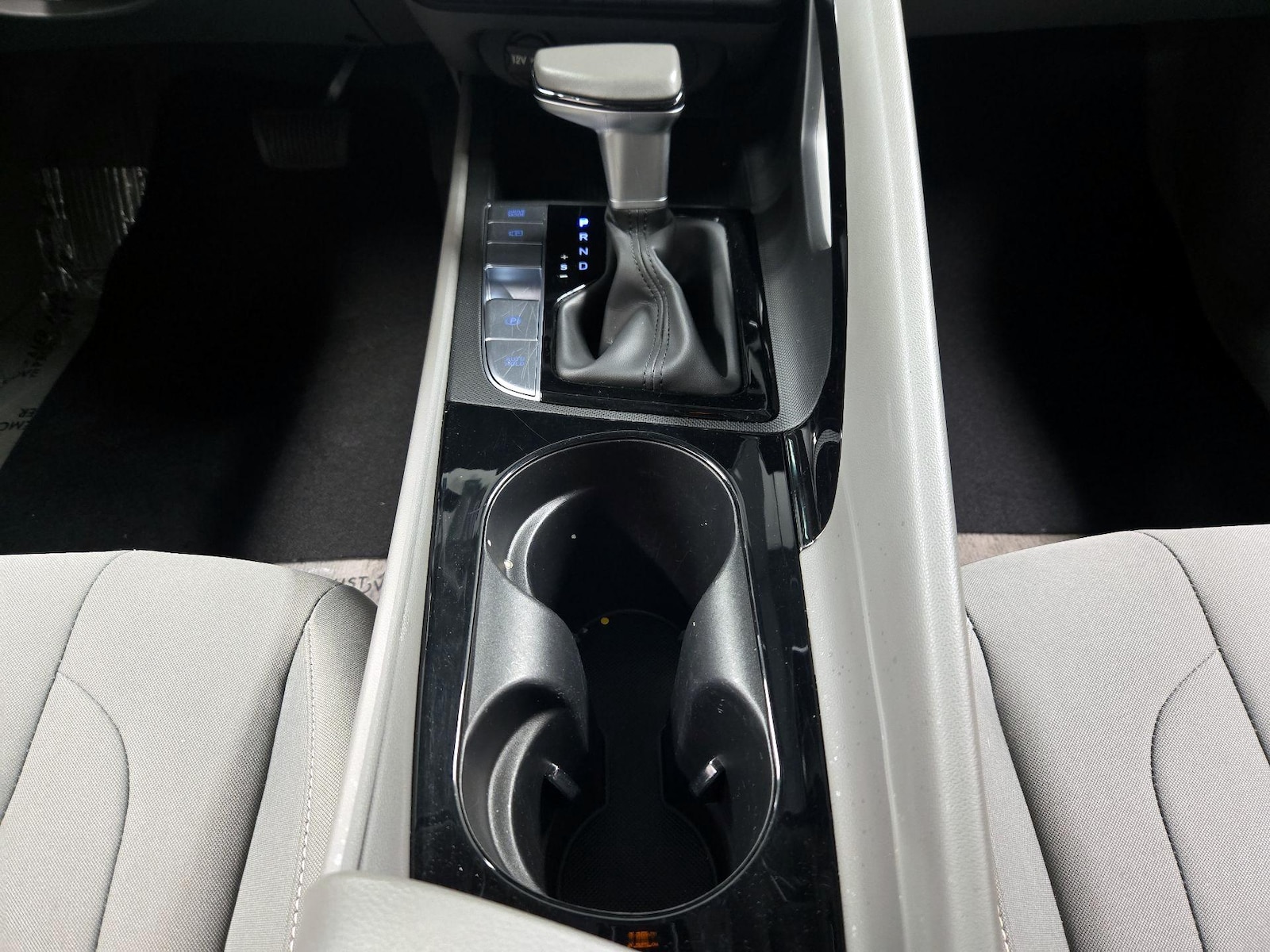 2025 Hyundai Elantra SEL - Photo 19