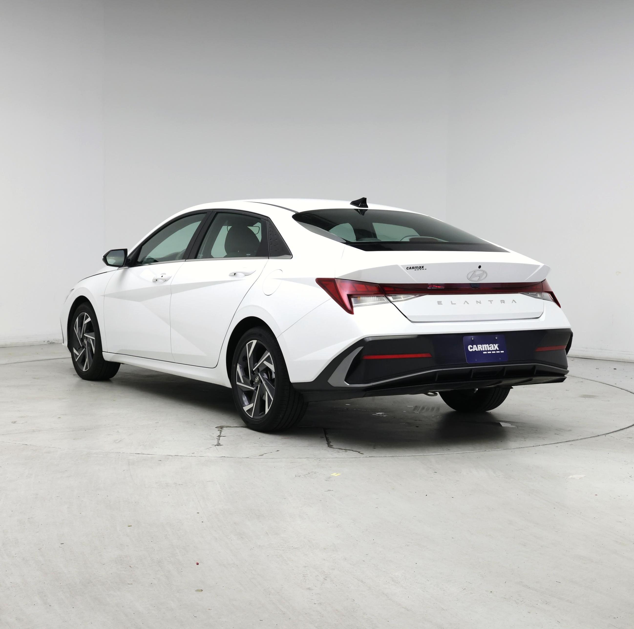 Thumbnail: 2025 Hyundai Elantra - 2