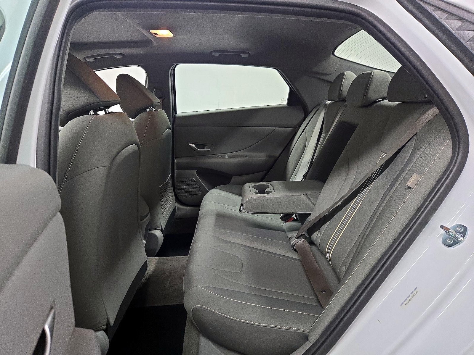 2025 Hyundai Elantra SEL - Photo 22