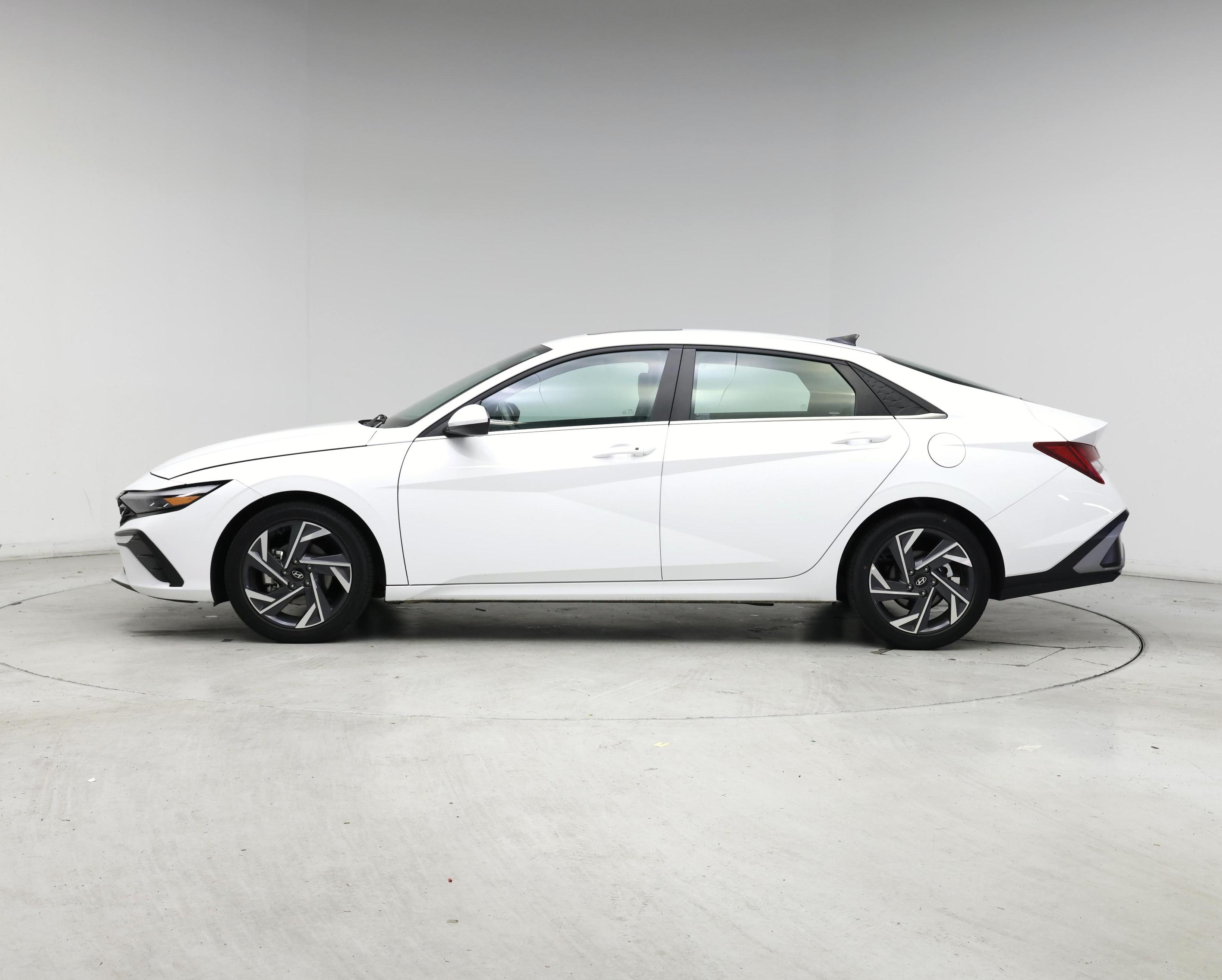 Thumbnail: 2025 Hyundai Elantra - 3