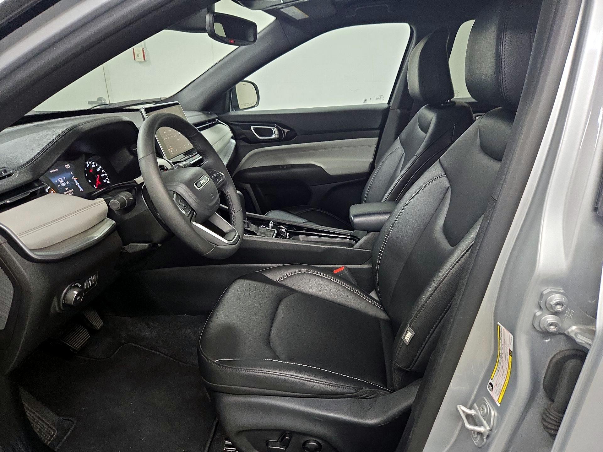 Thumbnail: 2025 Jeep Compass - 11