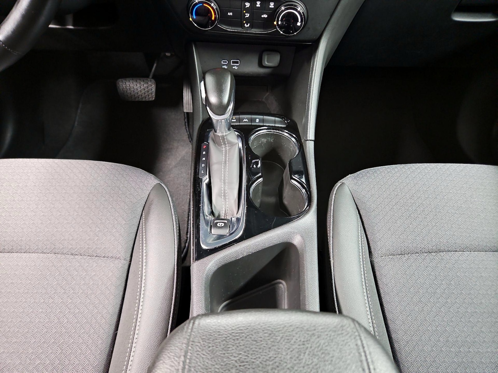 2025 Buick Encore GX Preferred - Photo 18