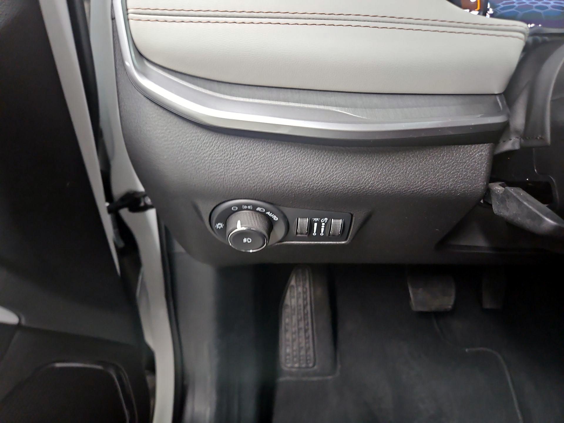 Thumbnail: 2025 Jeep Compass - 13