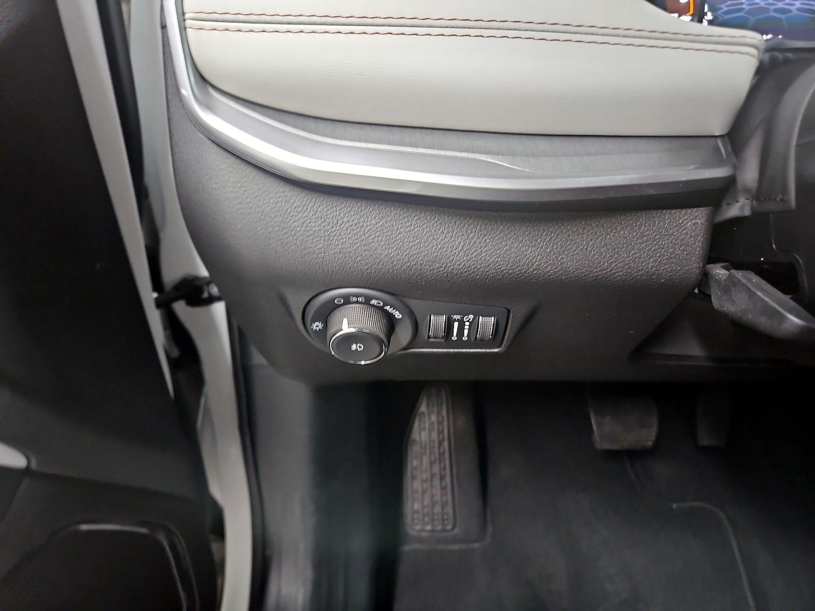 2025 Jeep Compass Limited - Photo 14