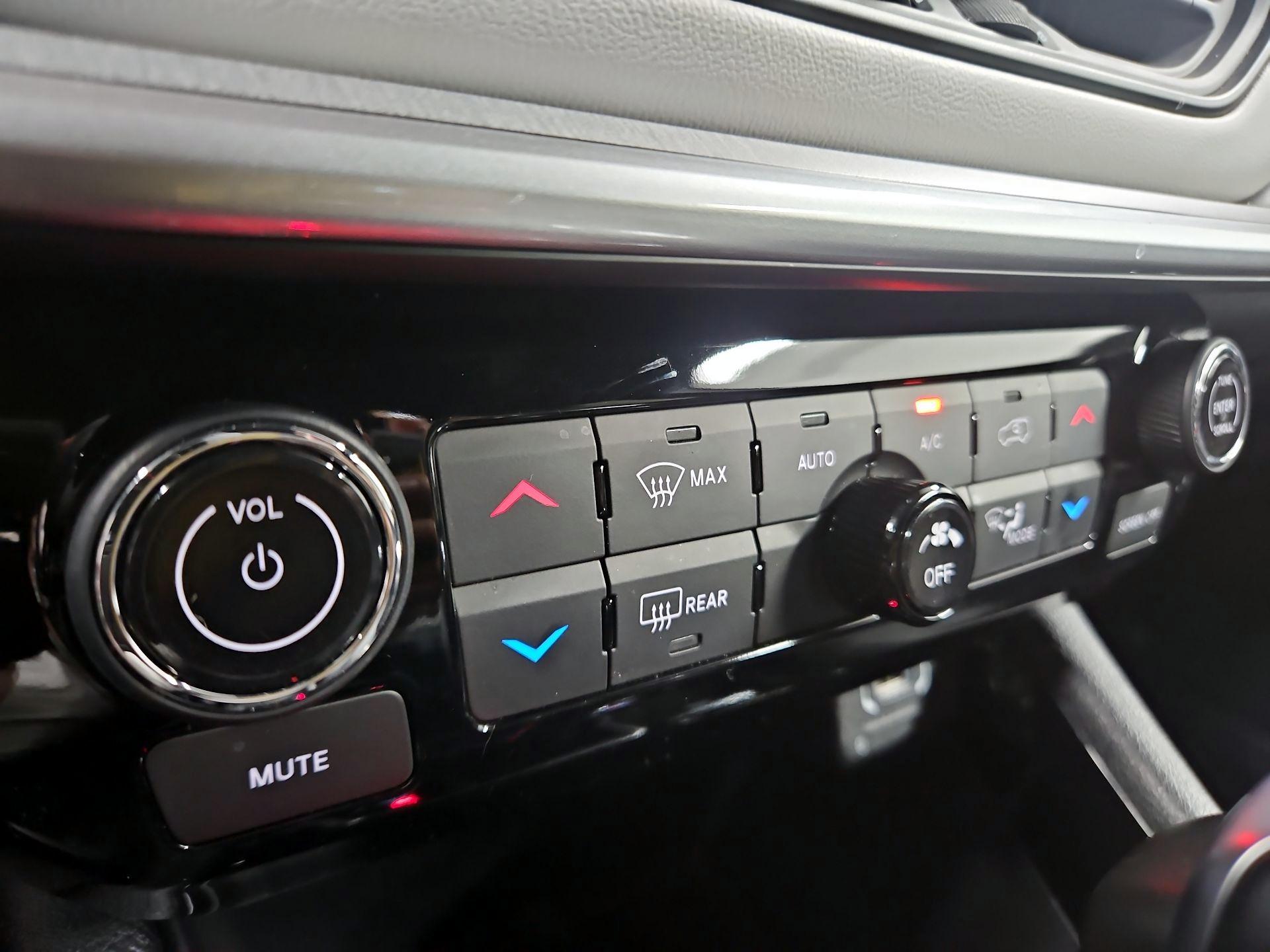 Thumbnail: 2025 Jeep Compass - 16