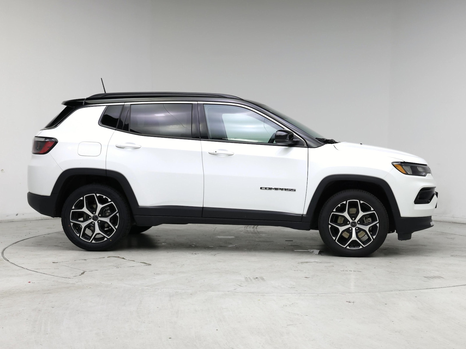 2025 Jeep Compass Limited - Photo 8
