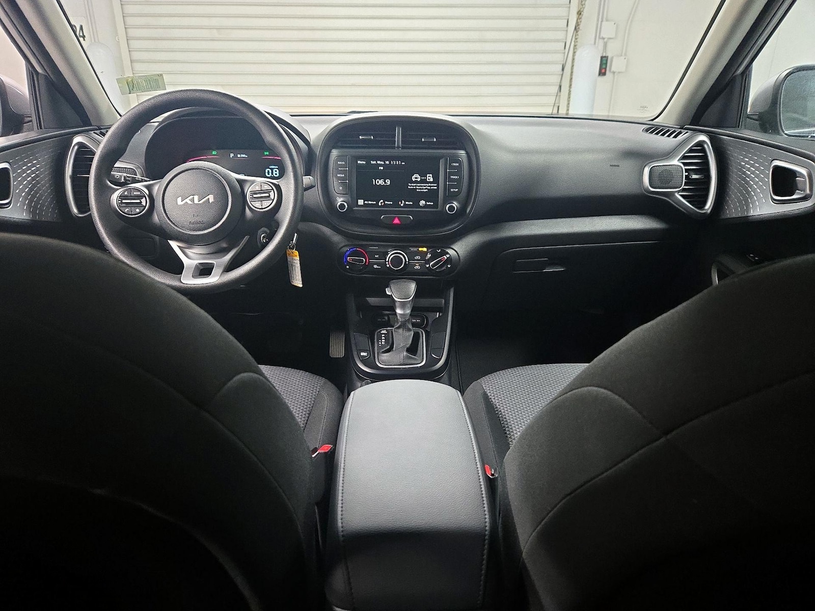 2025 Kia Soul LX - Photo 10