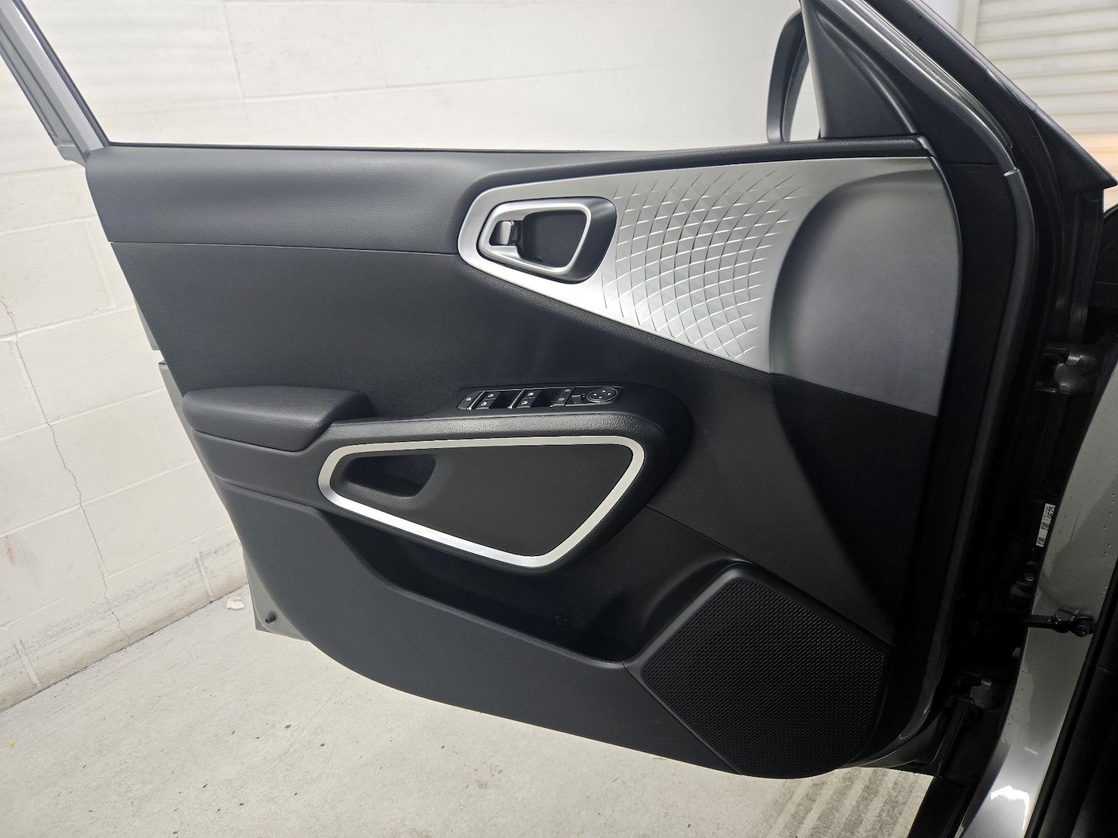 2025 Kia Soul LX - Photo 13