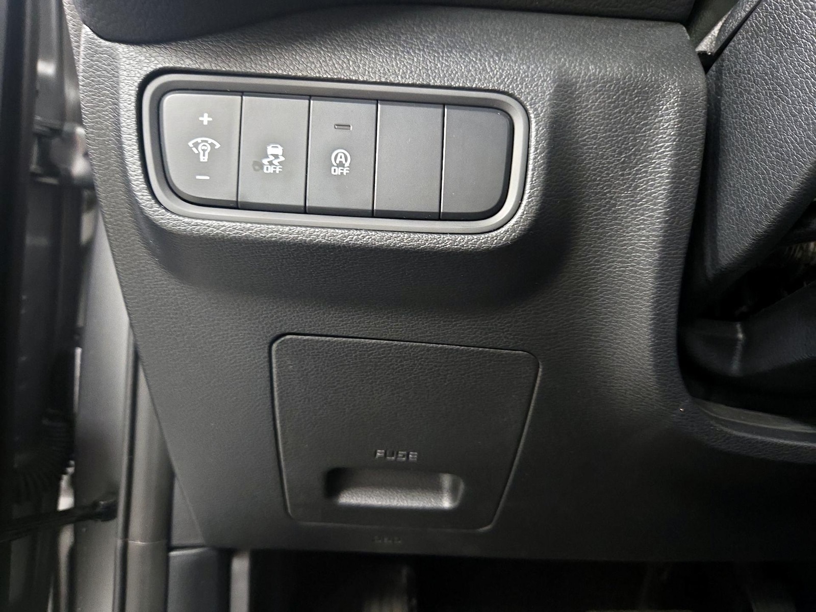 2025 Kia Soul LX - Photo 14