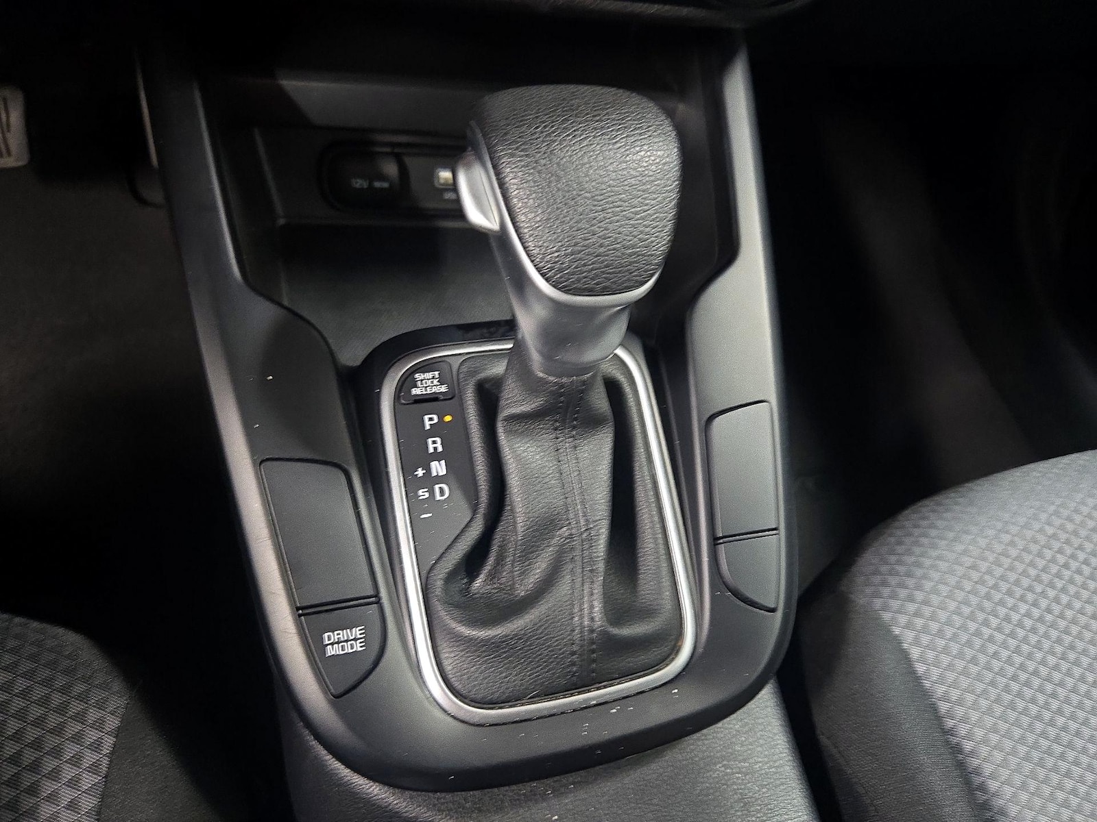 2025 Kia Soul LX - Photo 18
