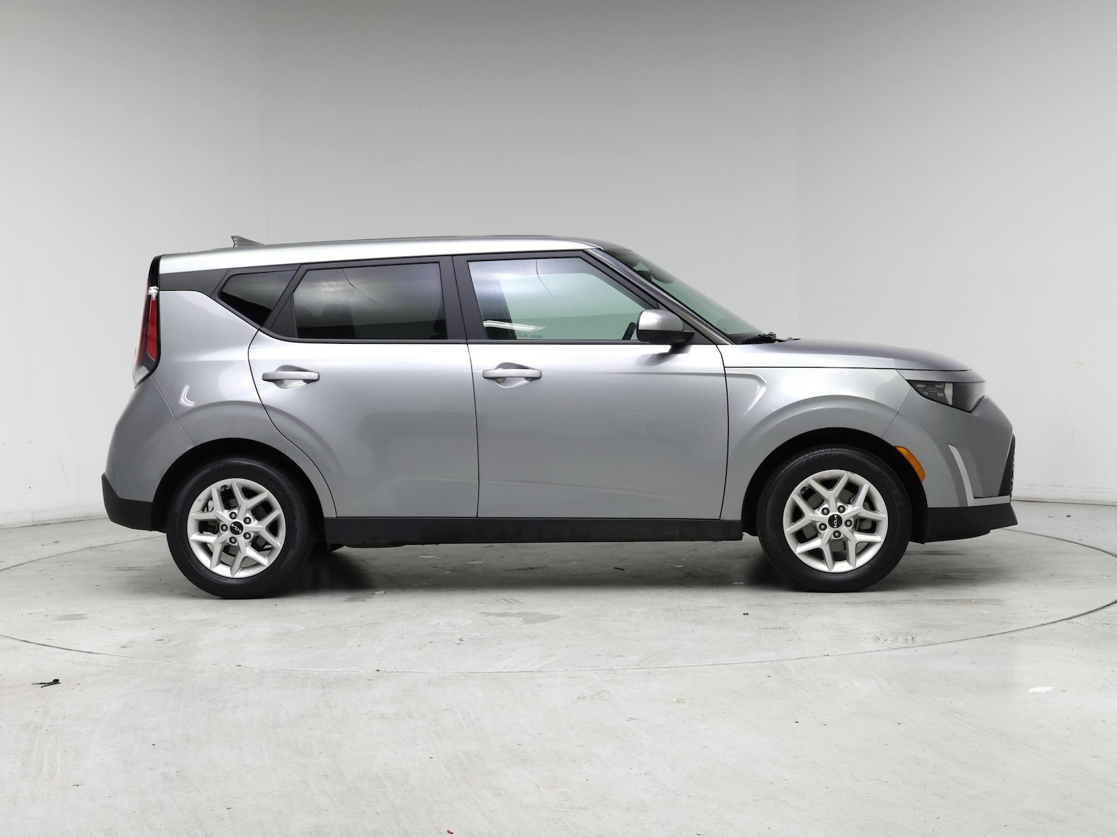 2025 Kia Soul LX - Photo 8