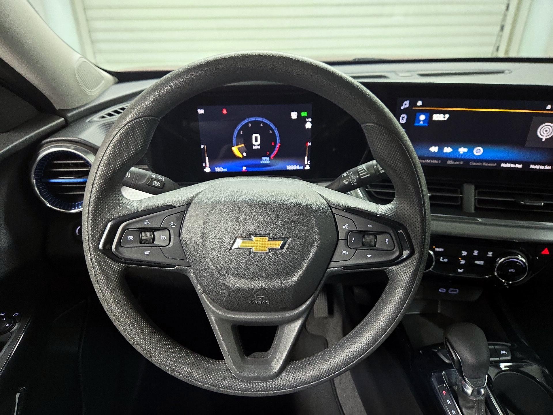 Thumbnail: 2025 Chevrolet Trax - 10