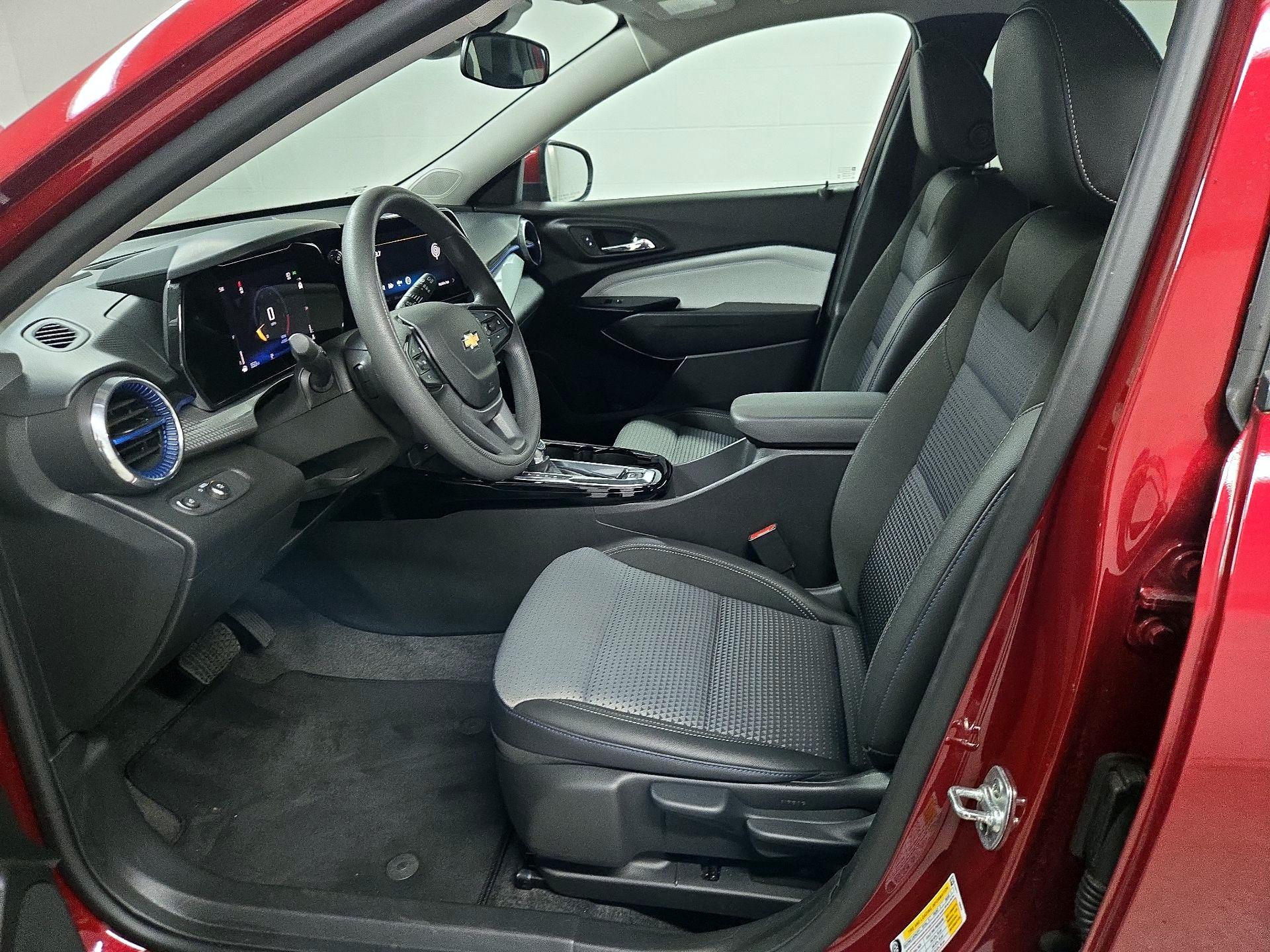 Thumbnail: 2025 Chevrolet Trax - 11