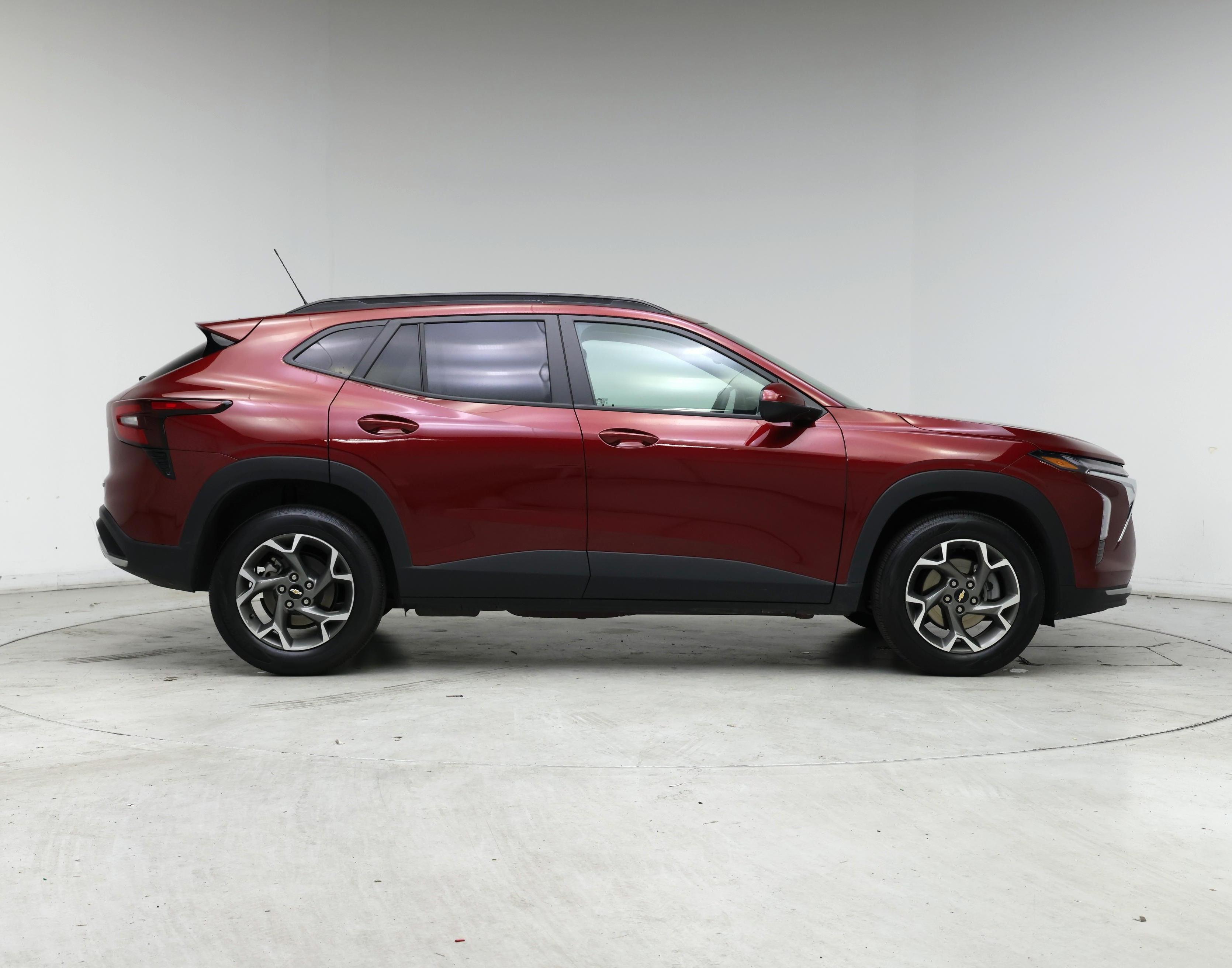 Thumbnail: 2025 Chevrolet Trax - 7