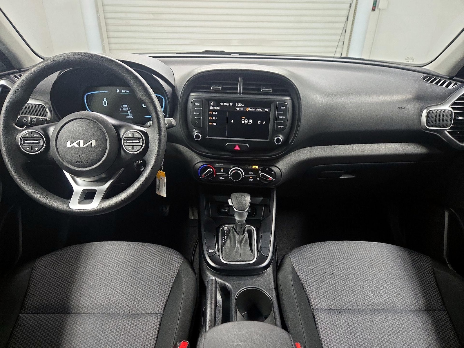 2025 Kia Soul LX - Photo 10
