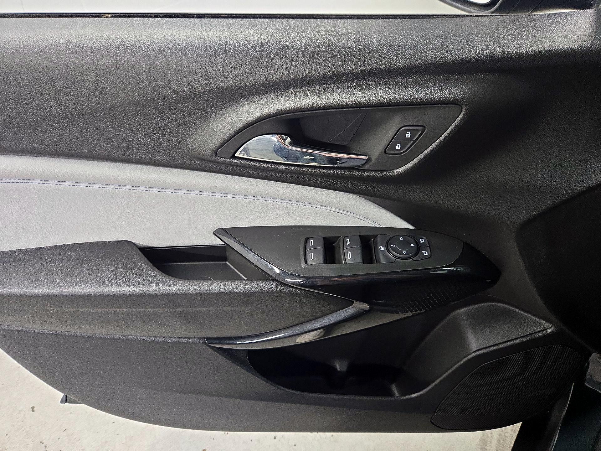 Thumbnail: 2025 Chevrolet Trax - 12