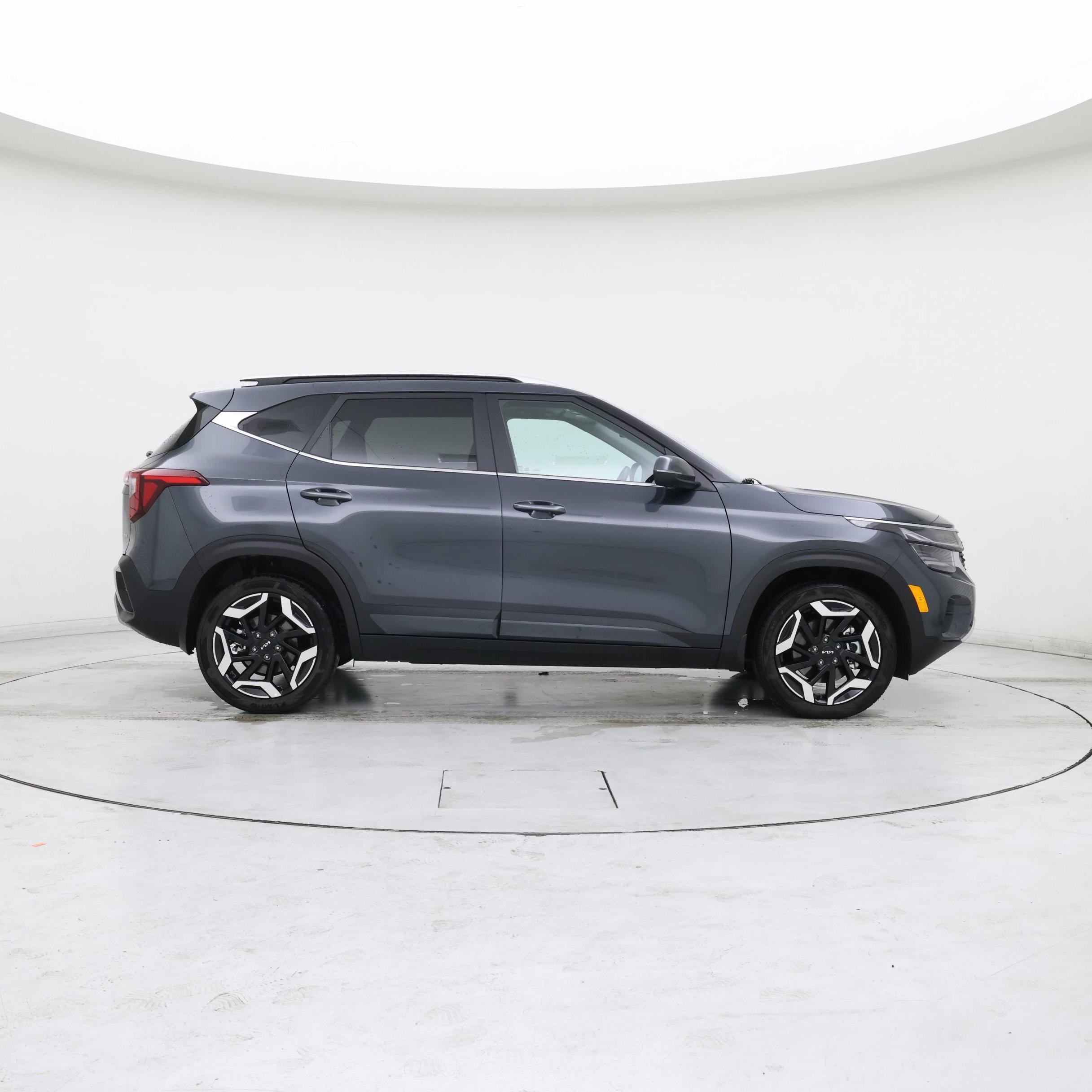 Thumbnail: 2024 Kia Seltos - 7