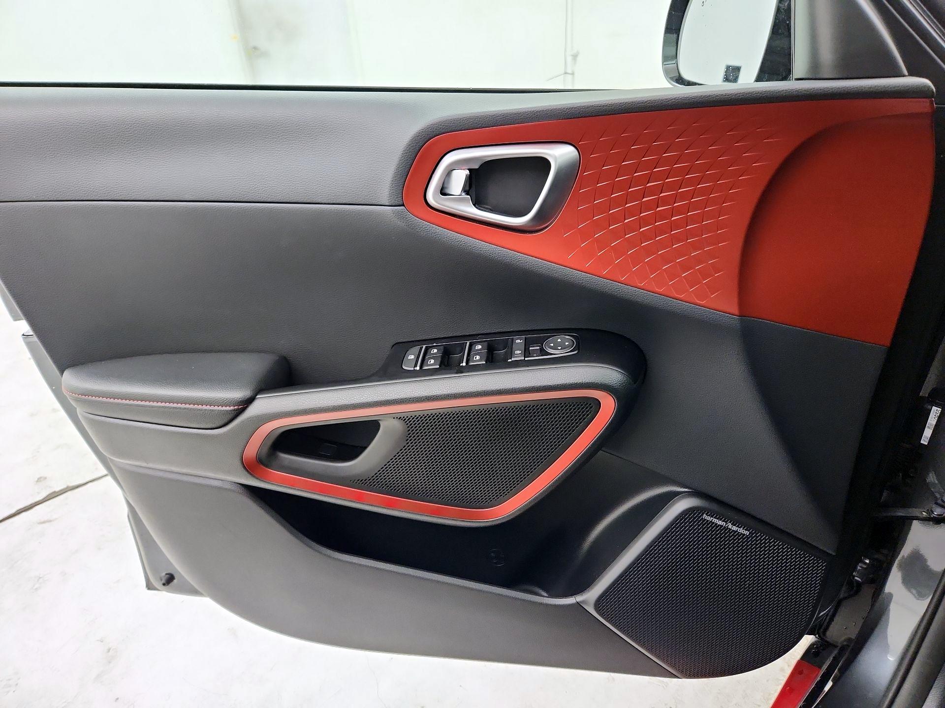 Thumbnail: 2021 Kia Soul - 12