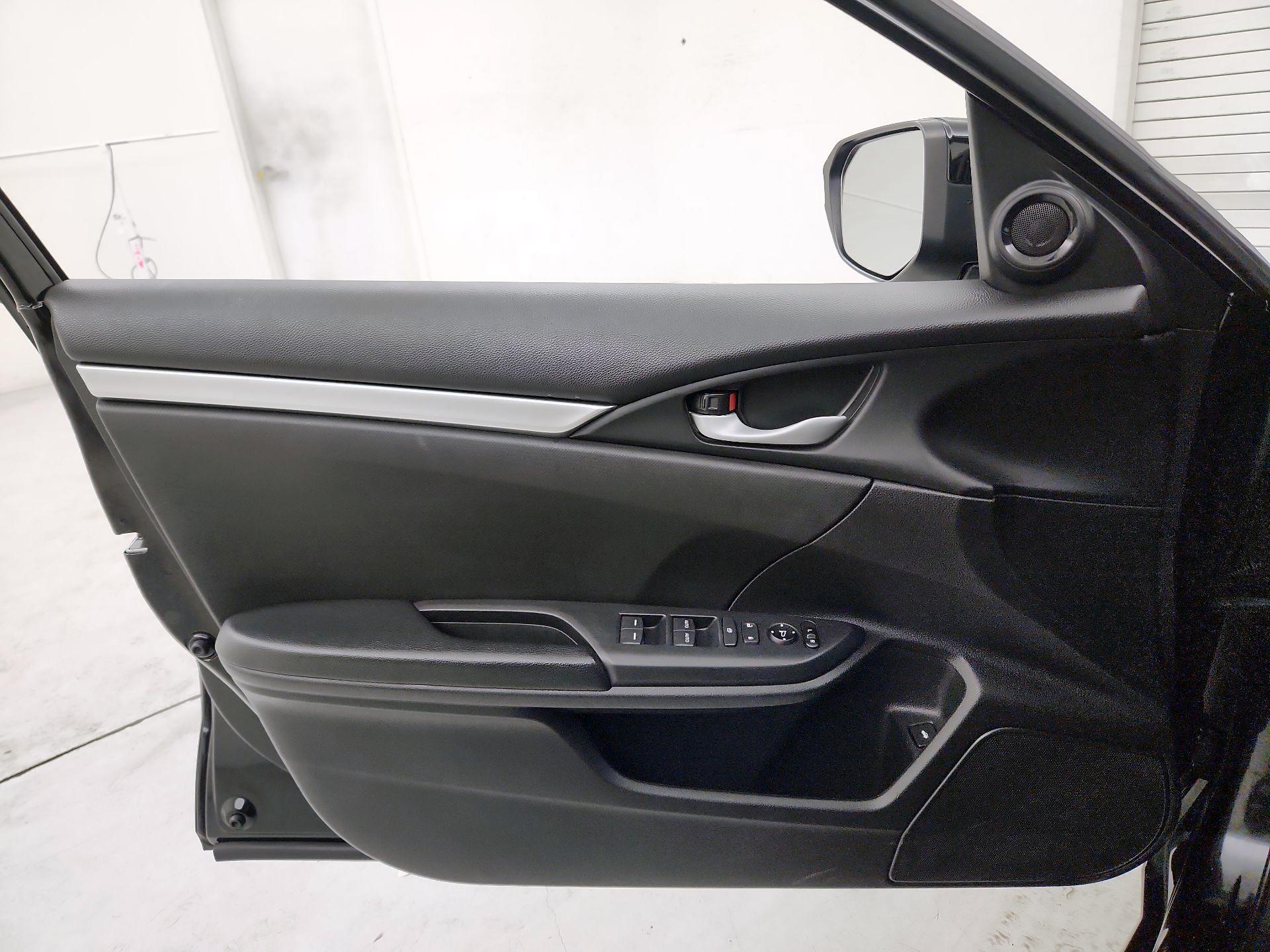 Thumbnail: 2019 Honda Civic - 12